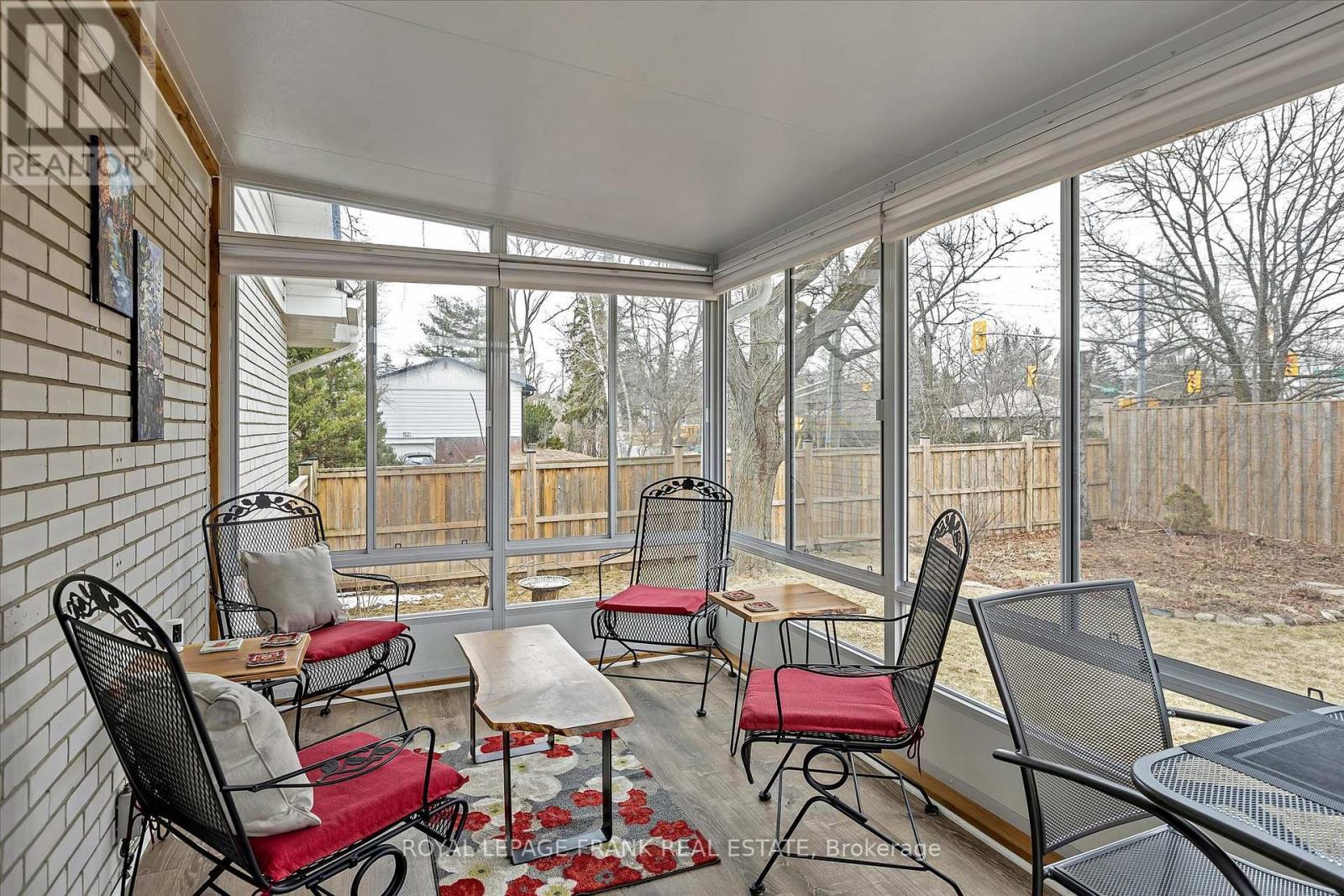 












1690 PINEHILL DRIVE

,
Peterborough West (North),




Ontario
K9J7G4

