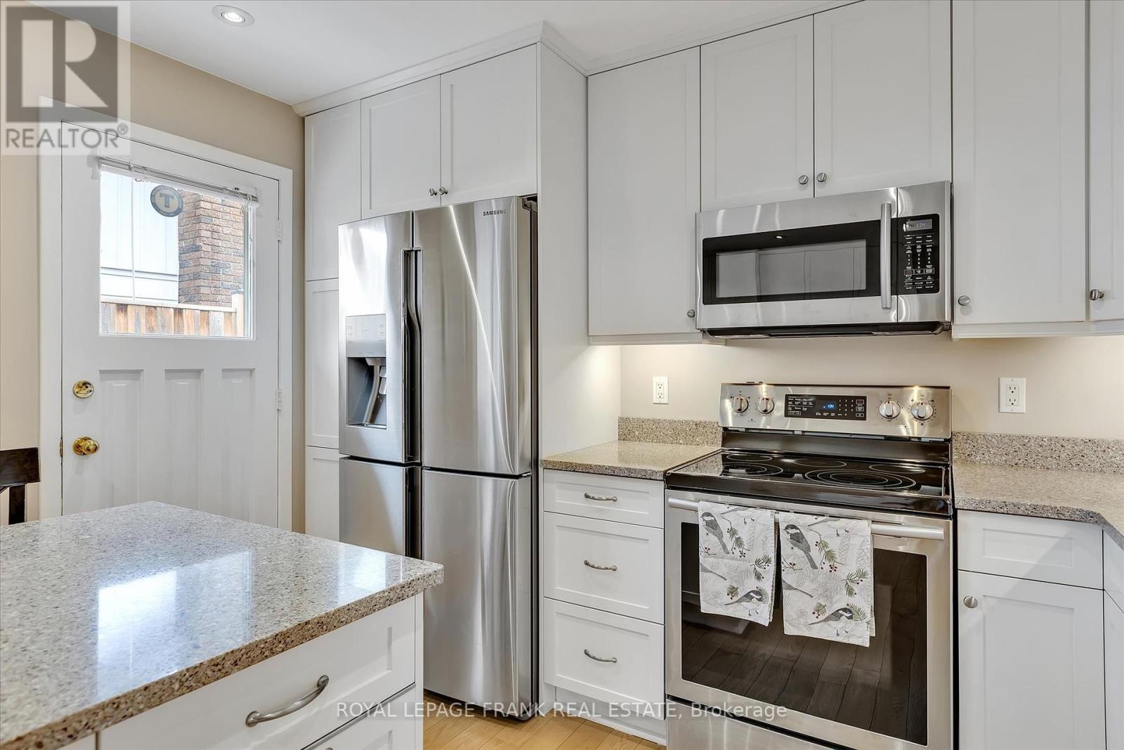 












1690 PINEHILL DRIVE

,
Peterborough West (North),




Ontario
K9J7G4

