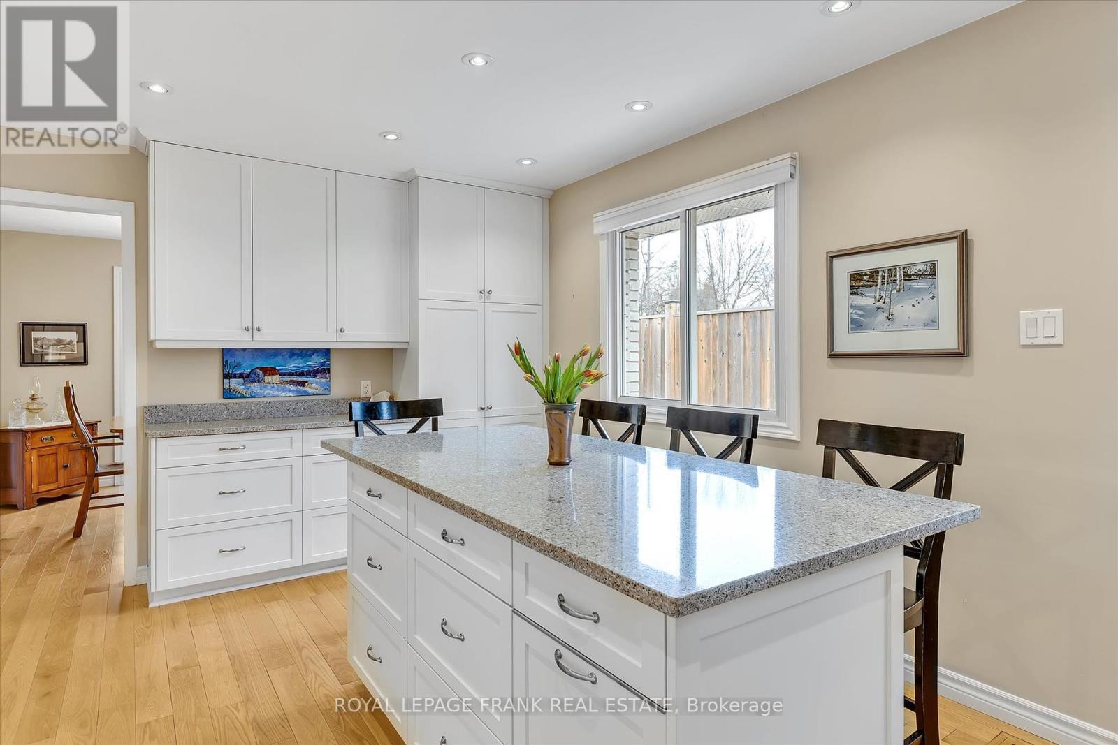 












1690 PINEHILL DRIVE

,
Peterborough West (North),




Ontario
K9J7G4

