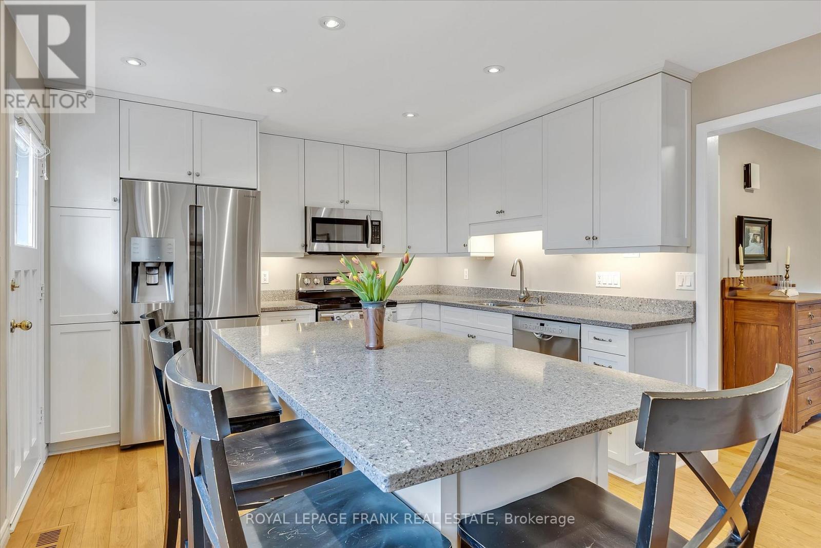 












1690 PINEHILL DRIVE

,
Peterborough West (North),




Ontario
K9J7G4

