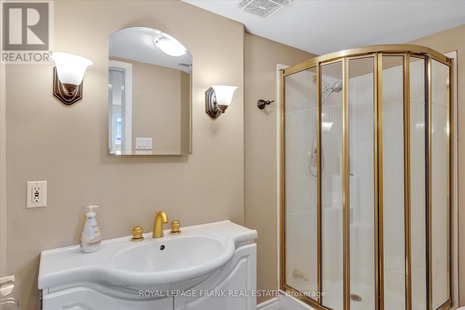 












1690 PINEHILL DRIVE

,
Peterborough West (North),




Ontario
K9J7G4

