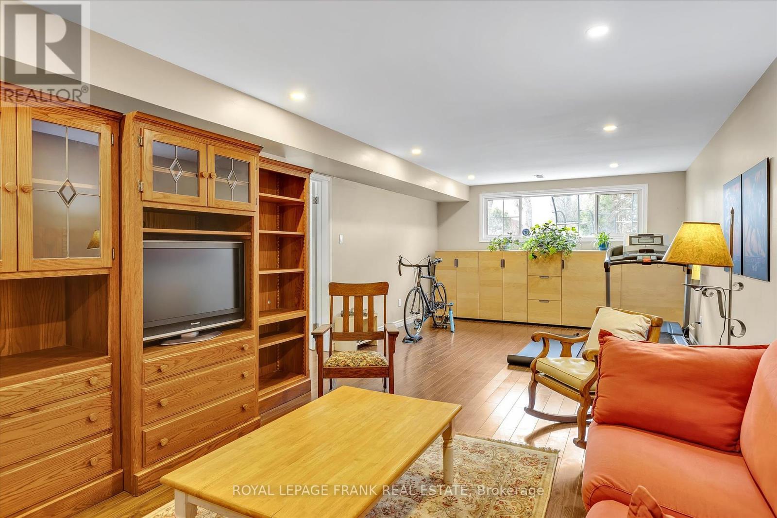 












1690 PINEHILL DRIVE

,
Peterborough West (North),




Ontario
K9J7G4

