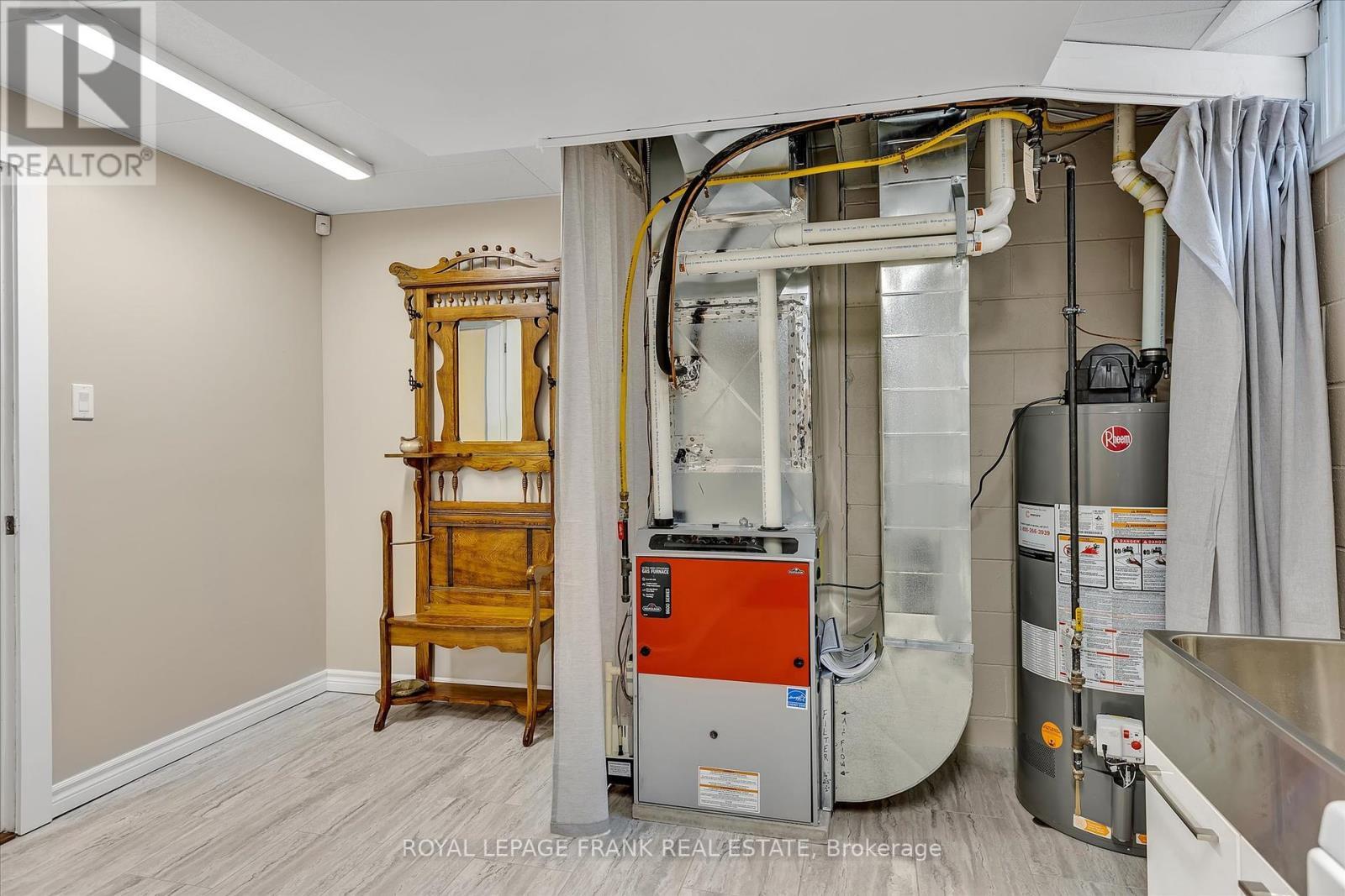 












1690 PINEHILL DRIVE

,
Peterborough West (North),




Ontario
K9J7G4

