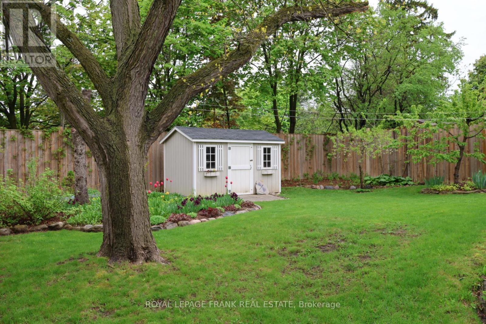 












1690 PINEHILL DRIVE

,
Peterborough West (North),




Ontario
K9J7G4

