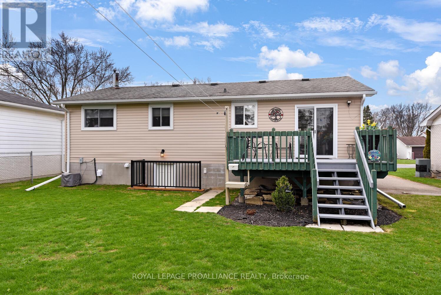 












1343 BORDEN CRESCENT

,
Brockville,




Ontario
K6V5X7

