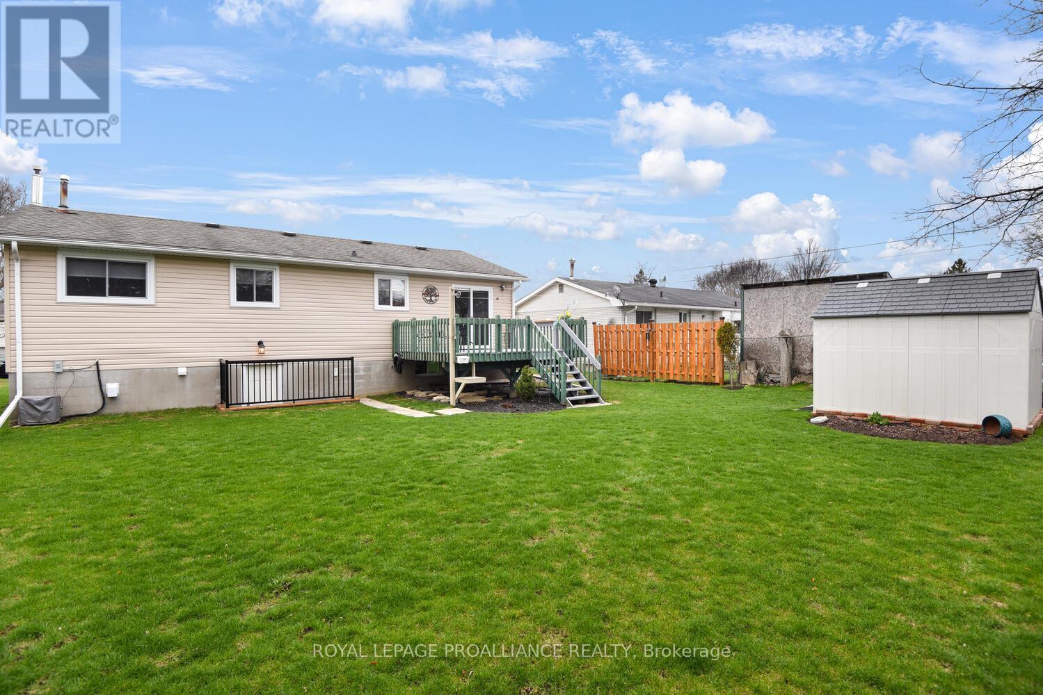 












1343 BORDEN CRESCENT

,
Brockville,




Ontario
K6V5X7

