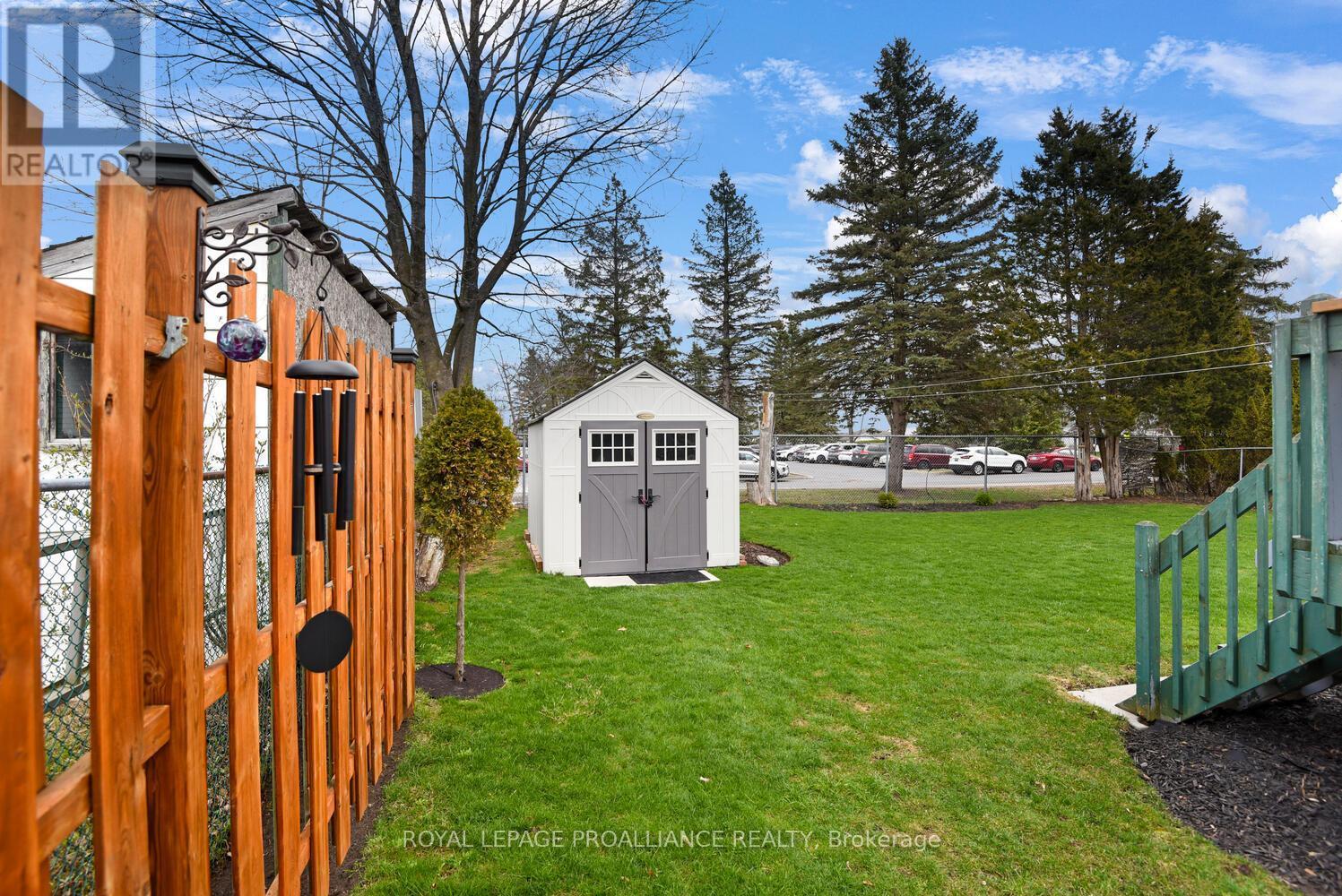 












1343 BORDEN CRESCENT

,
Brockville,




Ontario
K6V5X7

