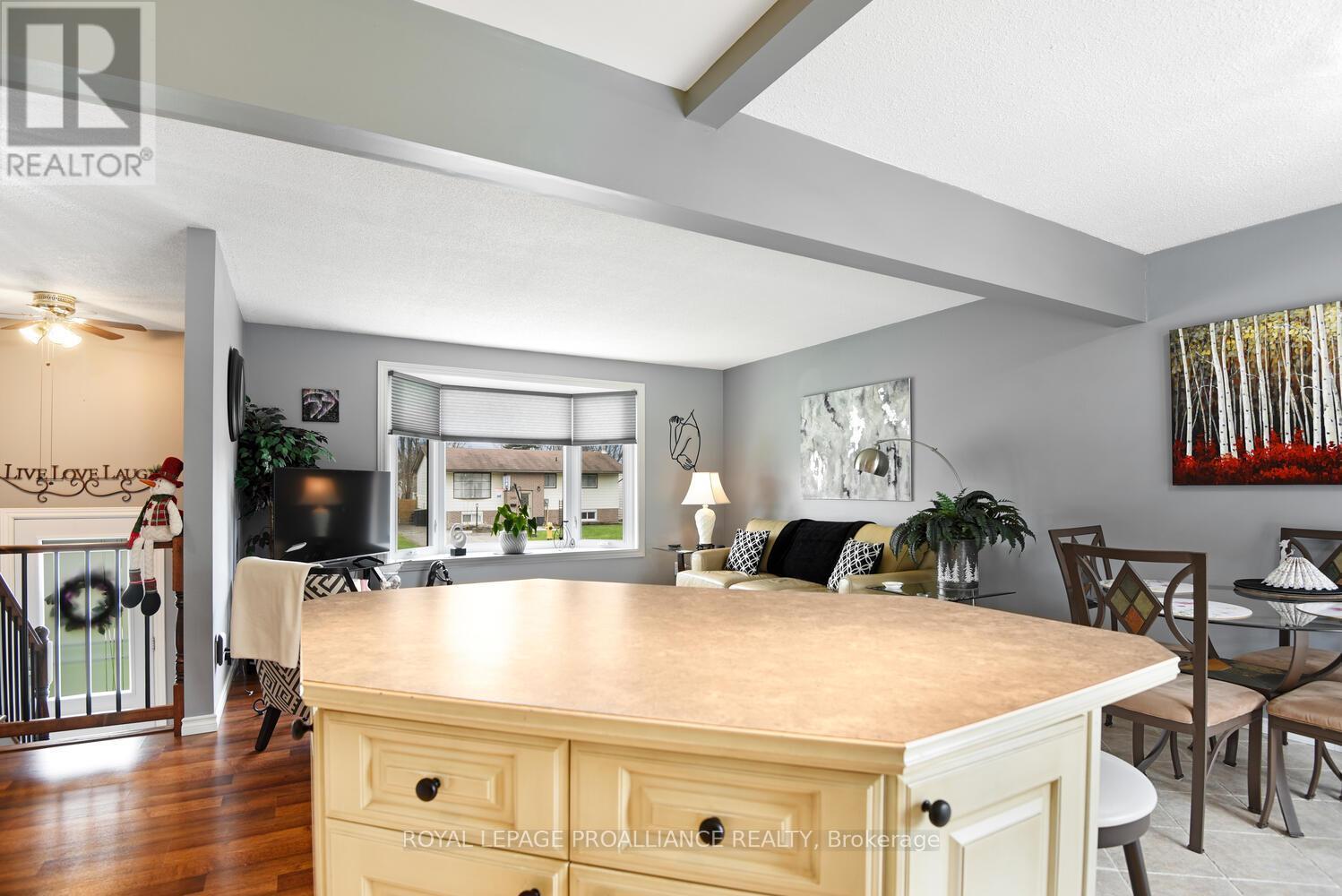 












1343 BORDEN CRESCENT

,
Brockville,




Ontario
K6V5X7

