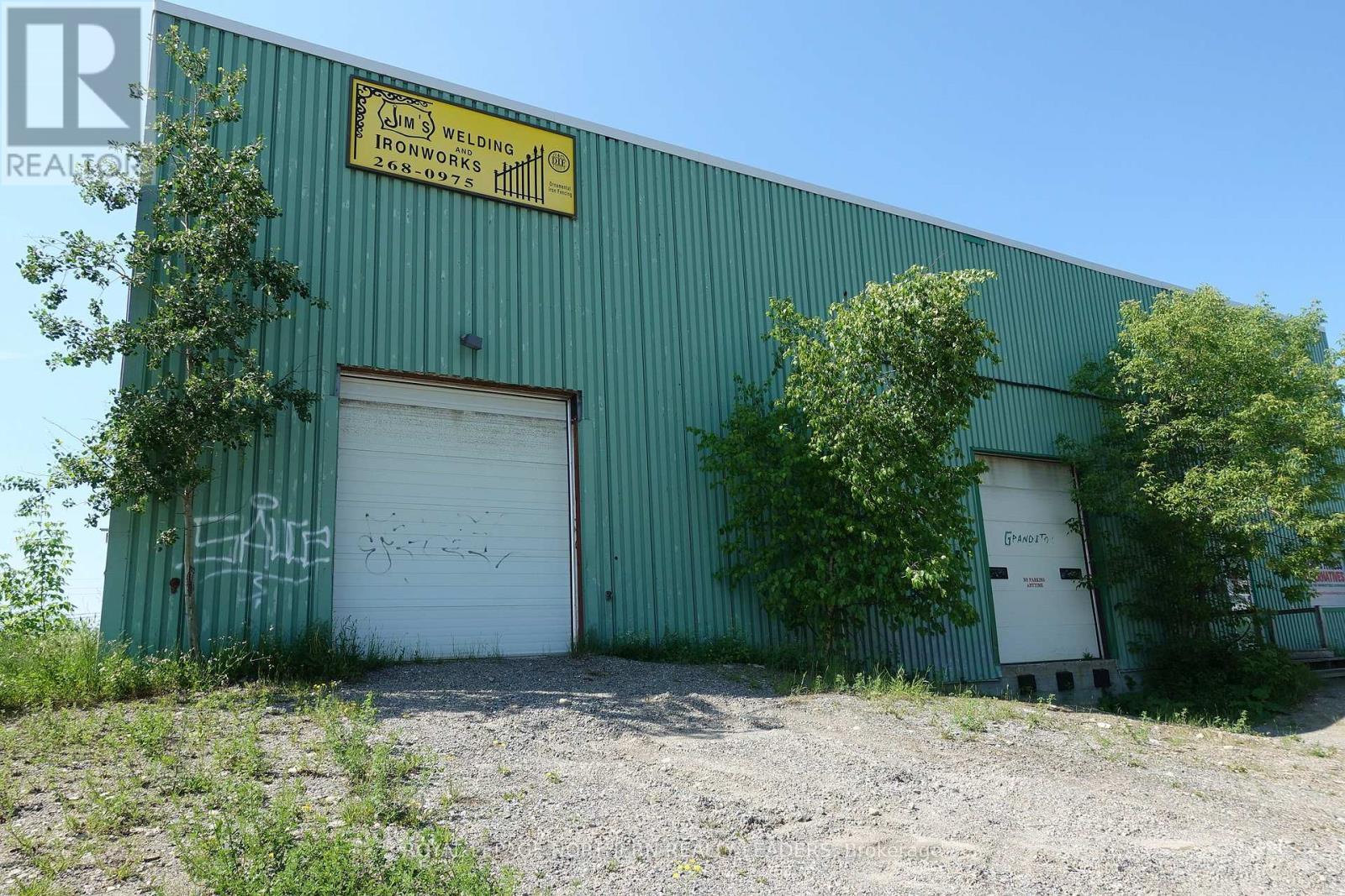 












UNIT D - 440 ALGONQUIN BOULEVARD E

,
Timmins (TNE - Hill District),




Ontario
P4N1B7

