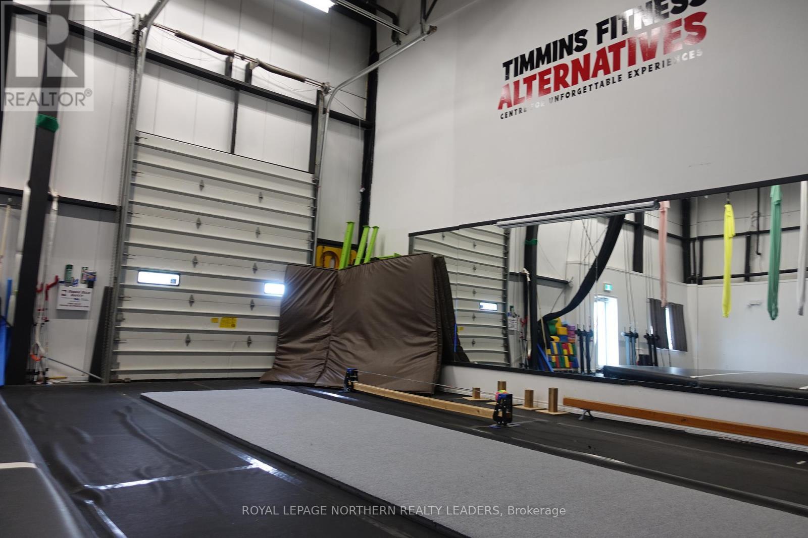 












UNIT D - 440 ALGONQUIN BOULEVARD E

,
Timmins (TNE - Hill District),




Ontario
P4N1B7

