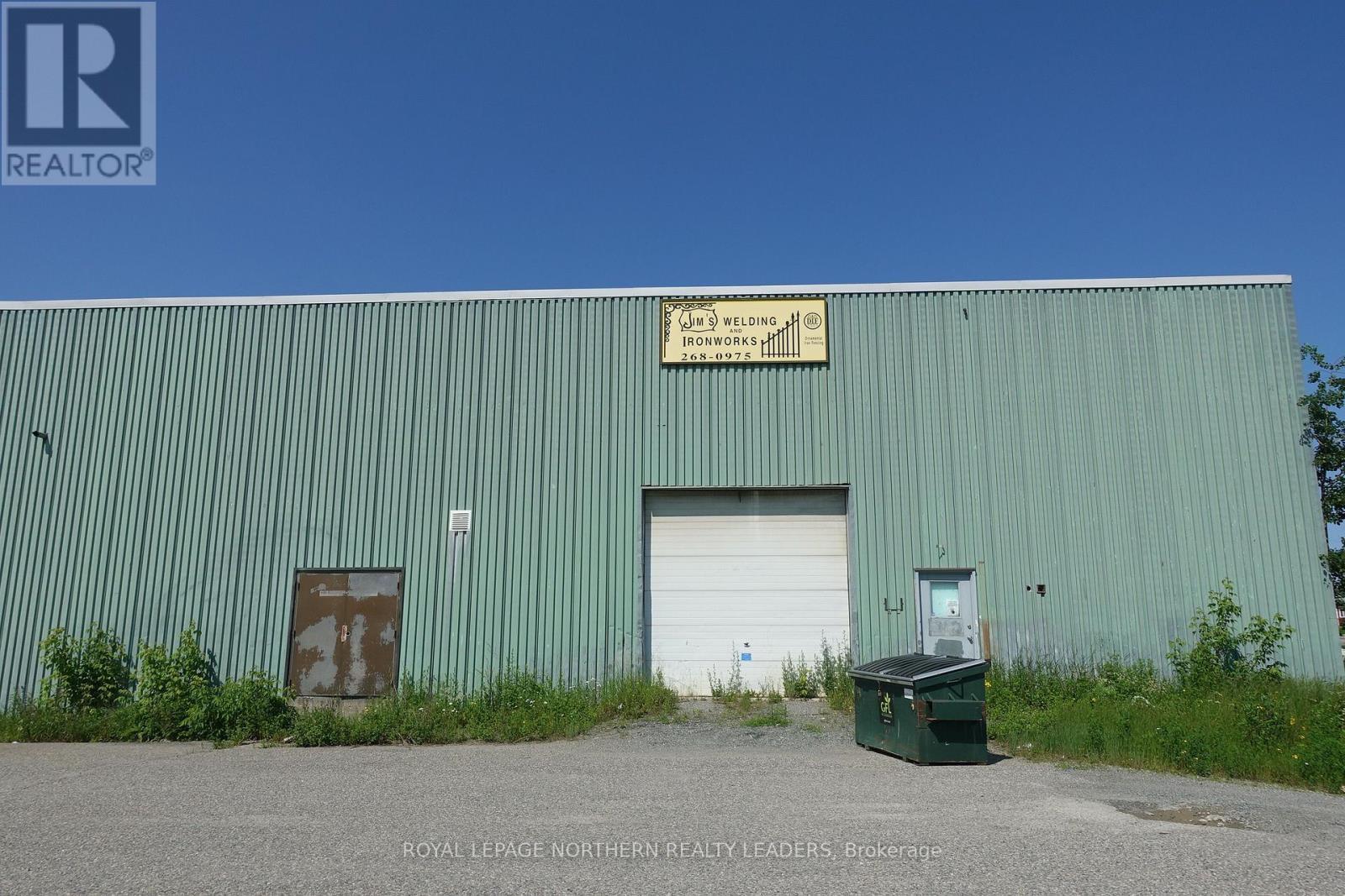 












UNIT D - 440 ALGONQUIN BOULEVARD E

,
Timmins (TNE - Hill District),




Ontario
P4N1B7

