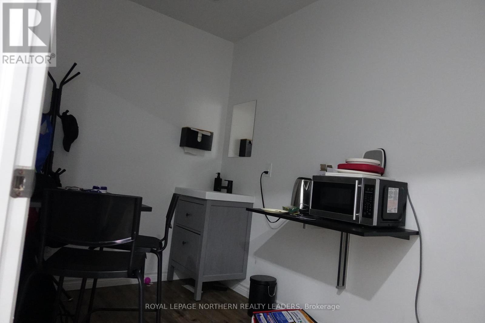 












UNIT D - 440 ALGONQUIN BOULEVARD E

,
Timmins (TNE - Hill District),




Ontario
P4N1B7


