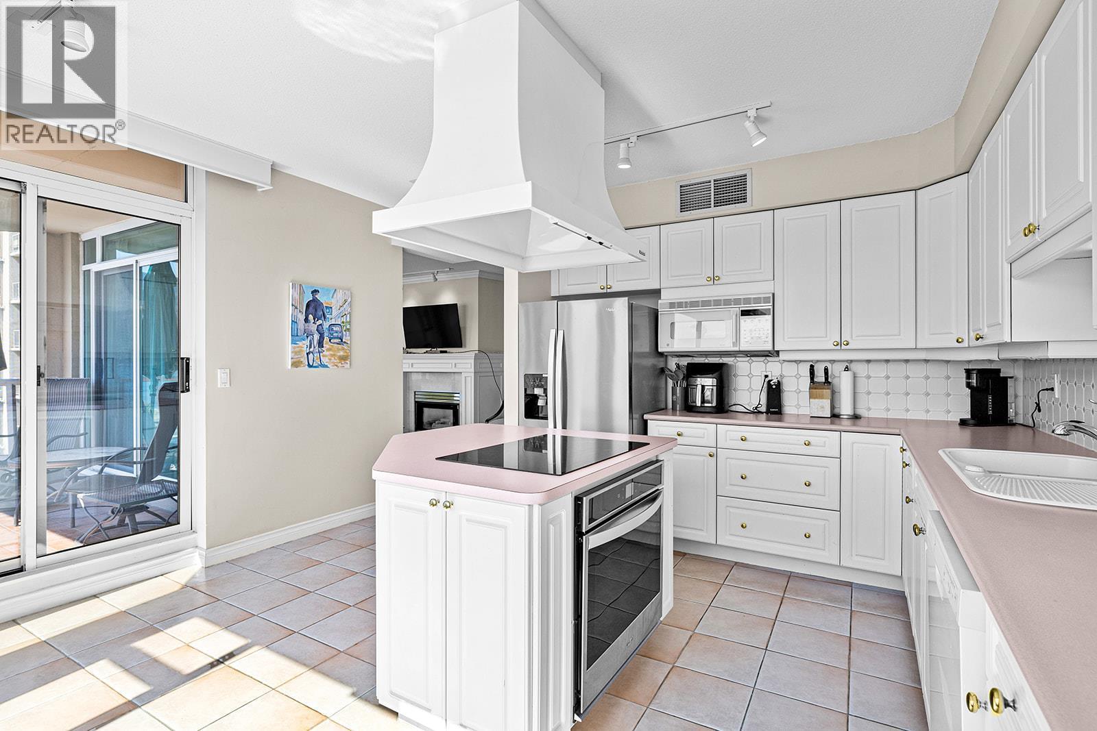 












1152 Sunset Drive Unit# 1005

,
Kelowna,




British Columbia
V1Y9R7

