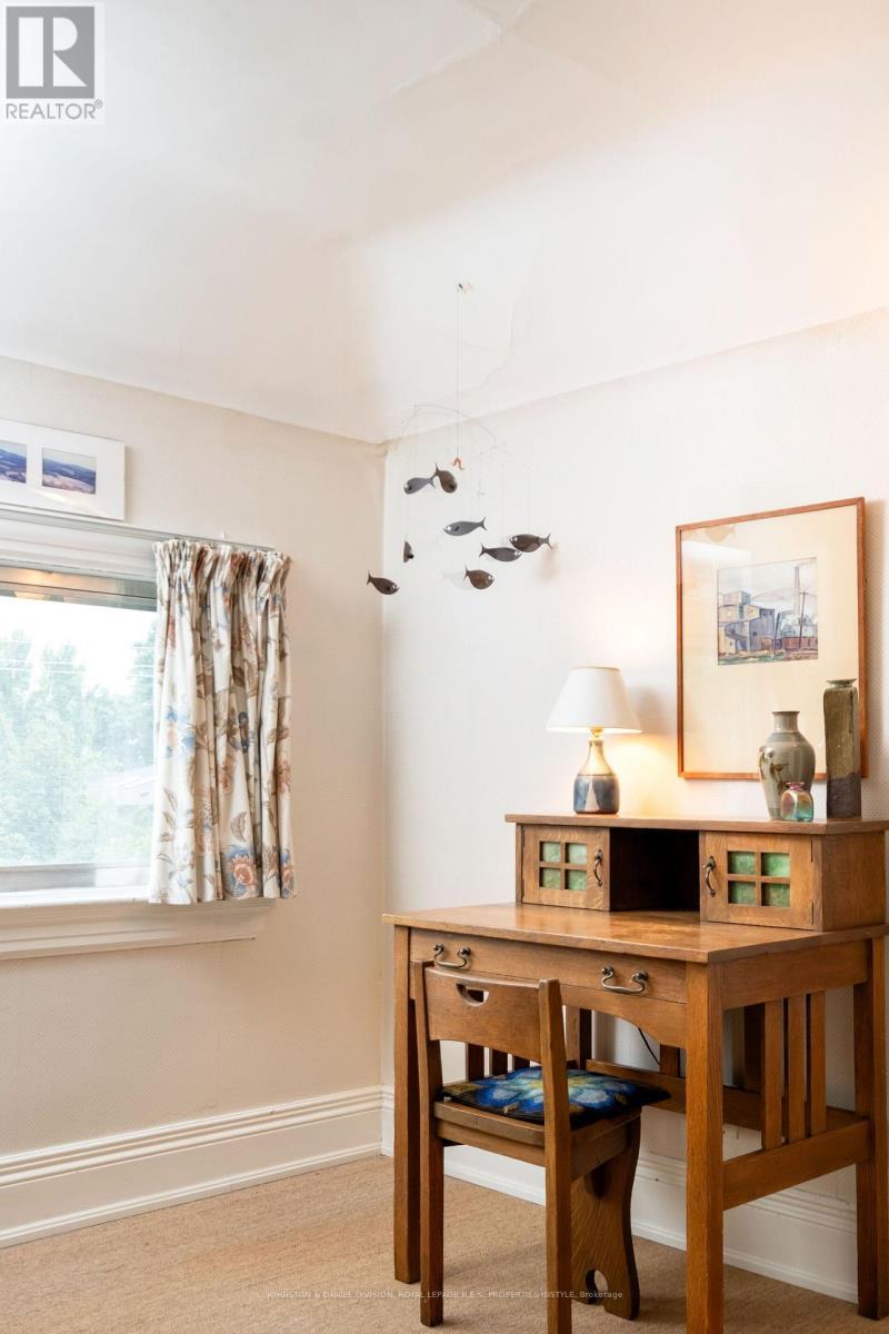 












122 FARNHAM AVENUE

,
Toronto,




Ontario
M4V1H4

