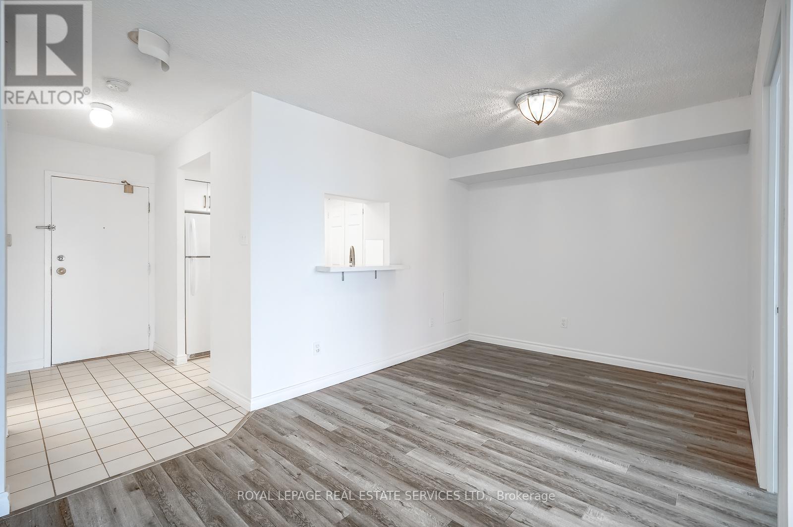 












1008 - 265 ENFIELD PLACE

,
Mississauga,




Ontario
L5B3Y6

