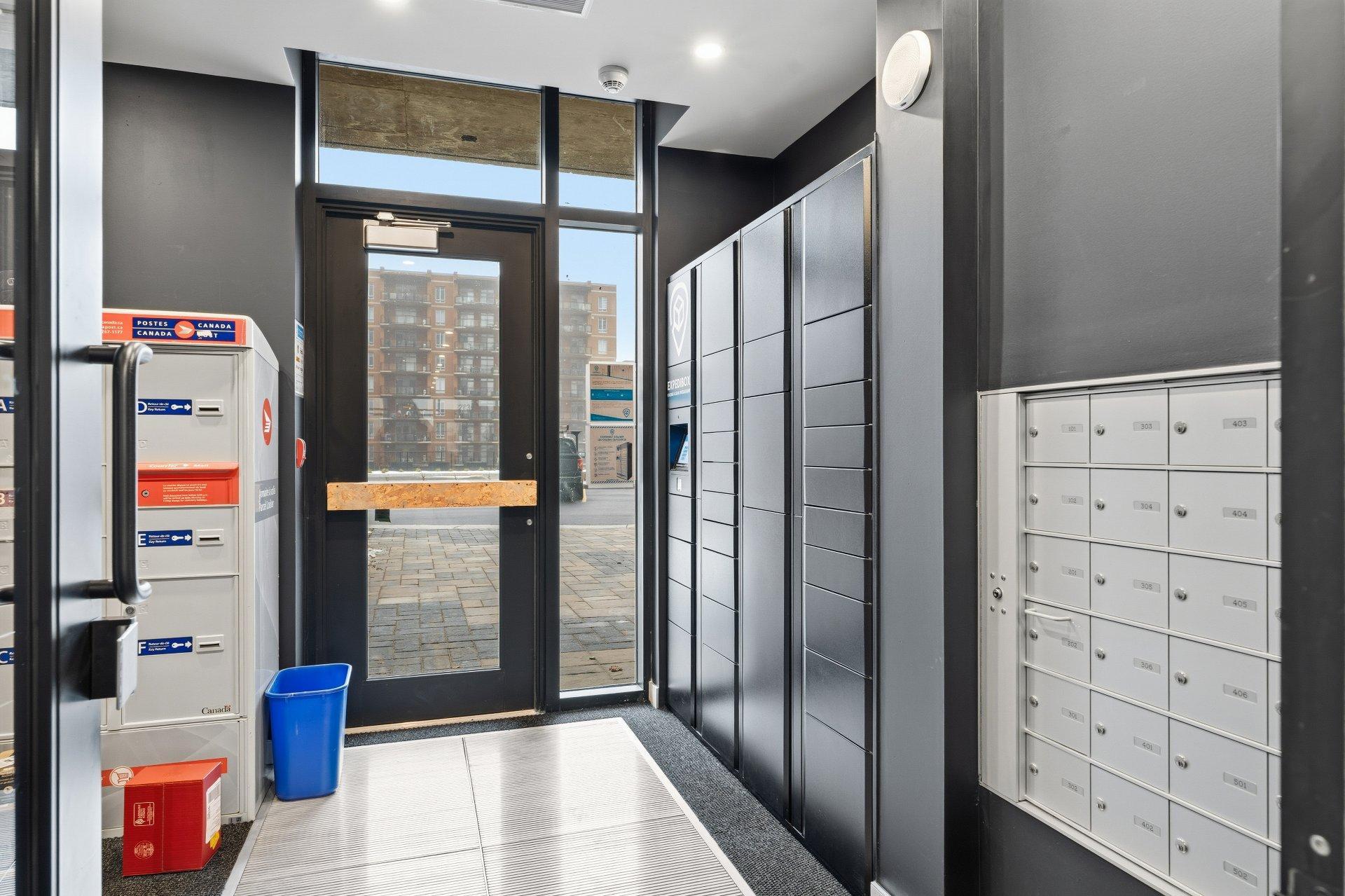 









2835


Av. du Cosmodôme

, 2105,
Laval (Chomedey),




QC
H7T0R8

