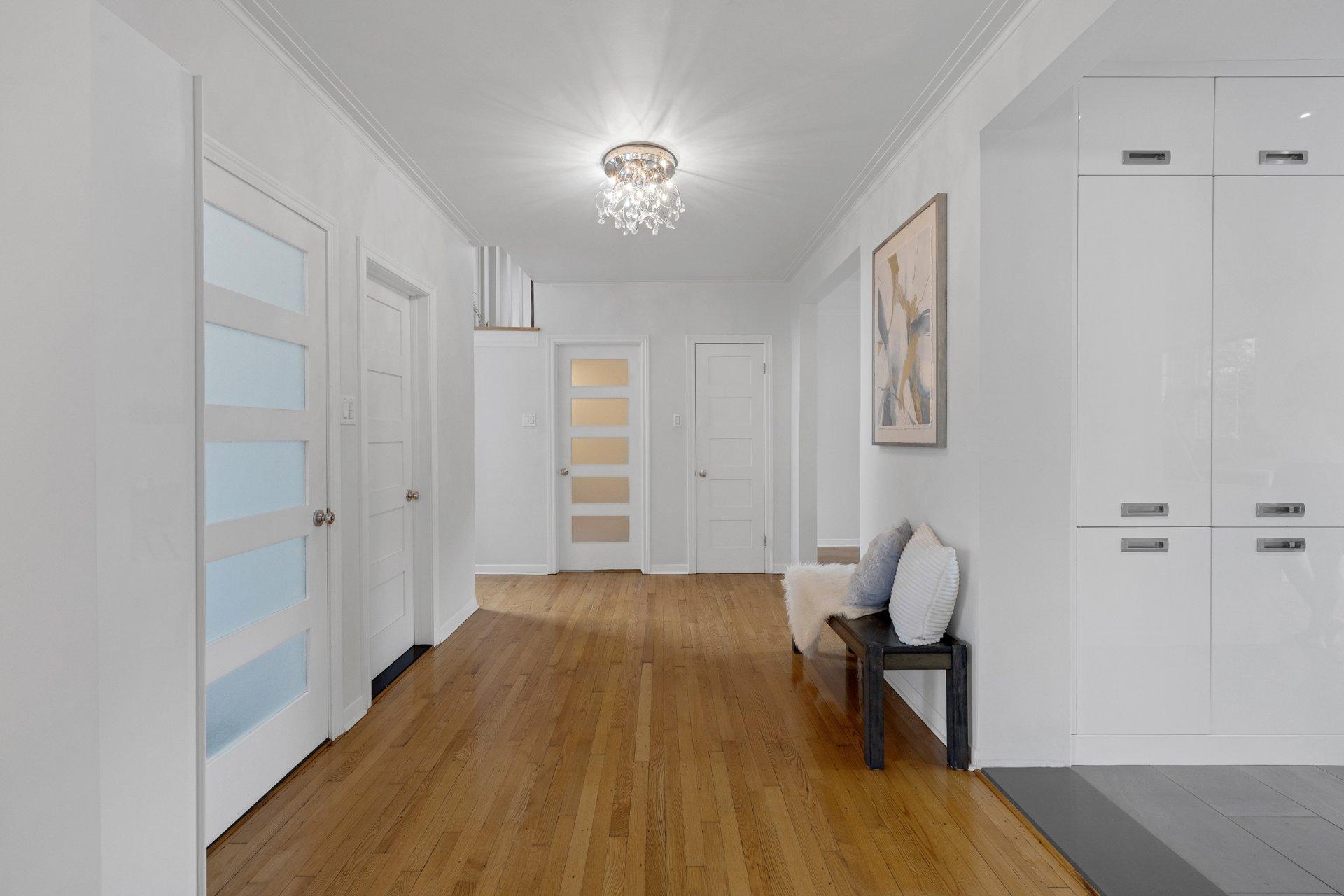 









120


Ch. Strathcona

,
Mont-Royal,




QC
H3R1E6

