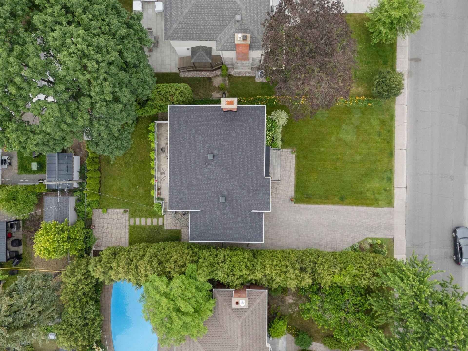 









120


Ch. Strathcona

,
Mont-Royal,




QC
H3R1E6

