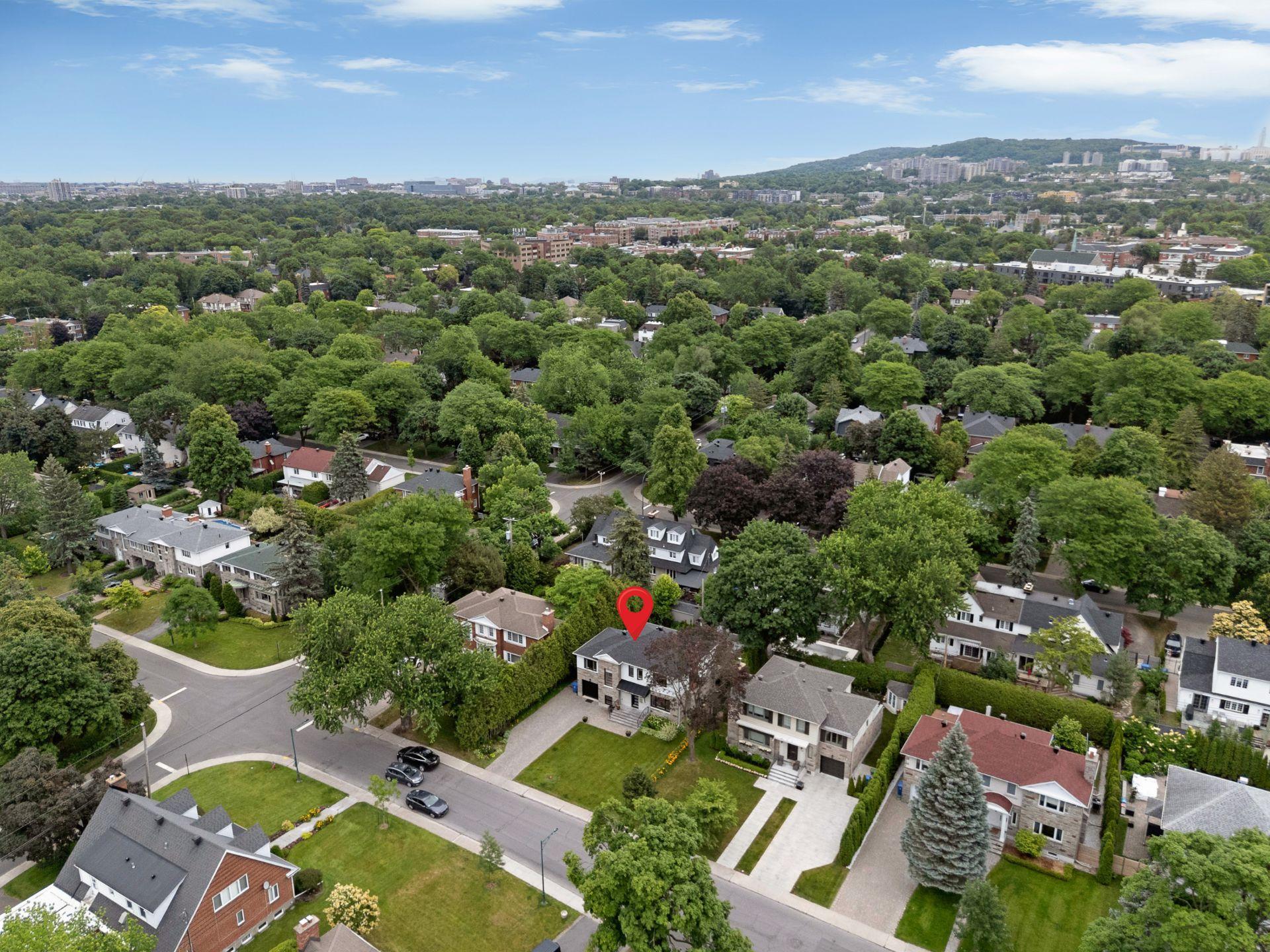 









120


Ch. Strathcona

,
Mont-Royal,




QC
H3R1E6

