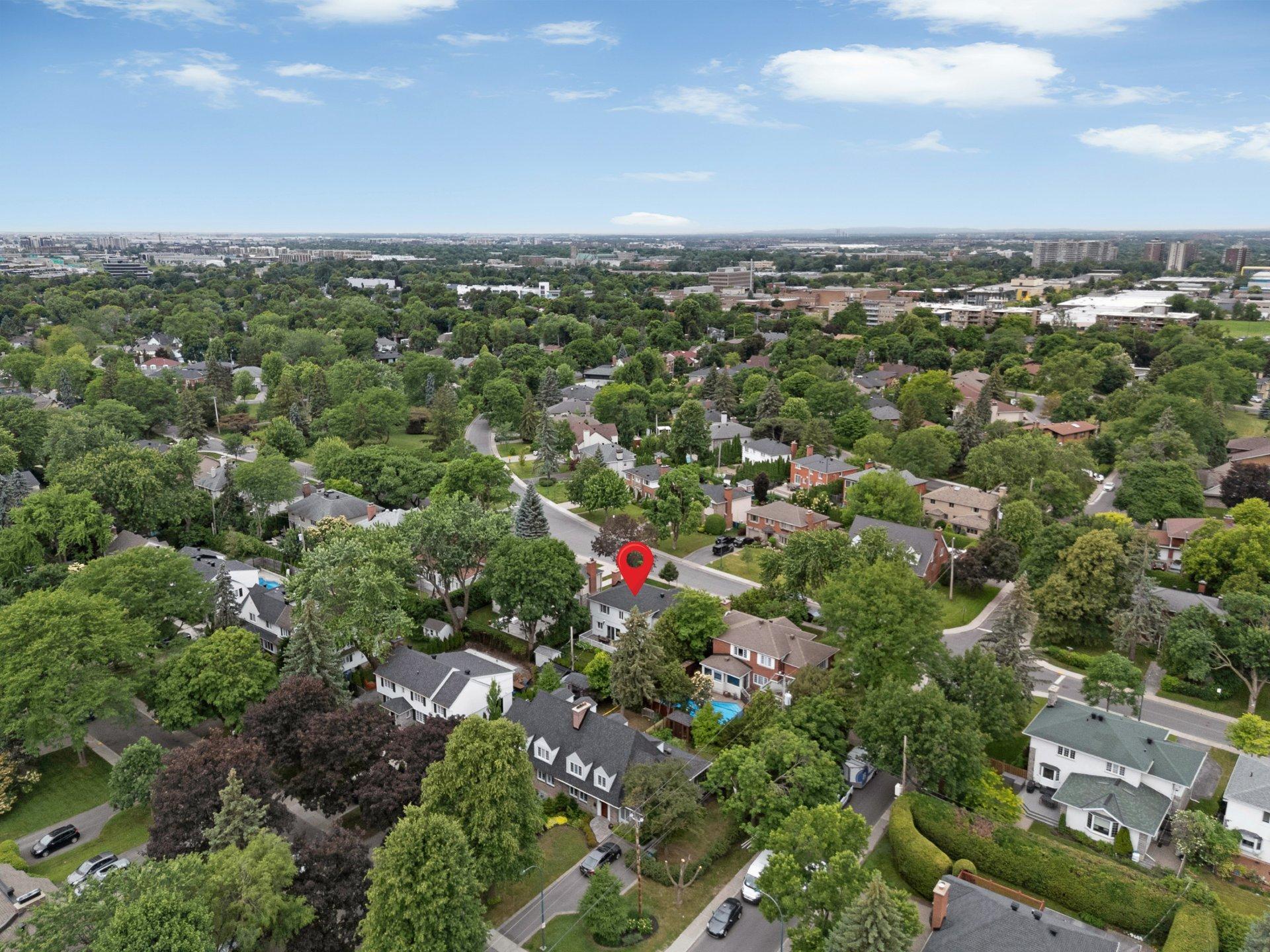 









120


Ch. Strathcona

,
Mont-Royal,




QC
H3R1E6

