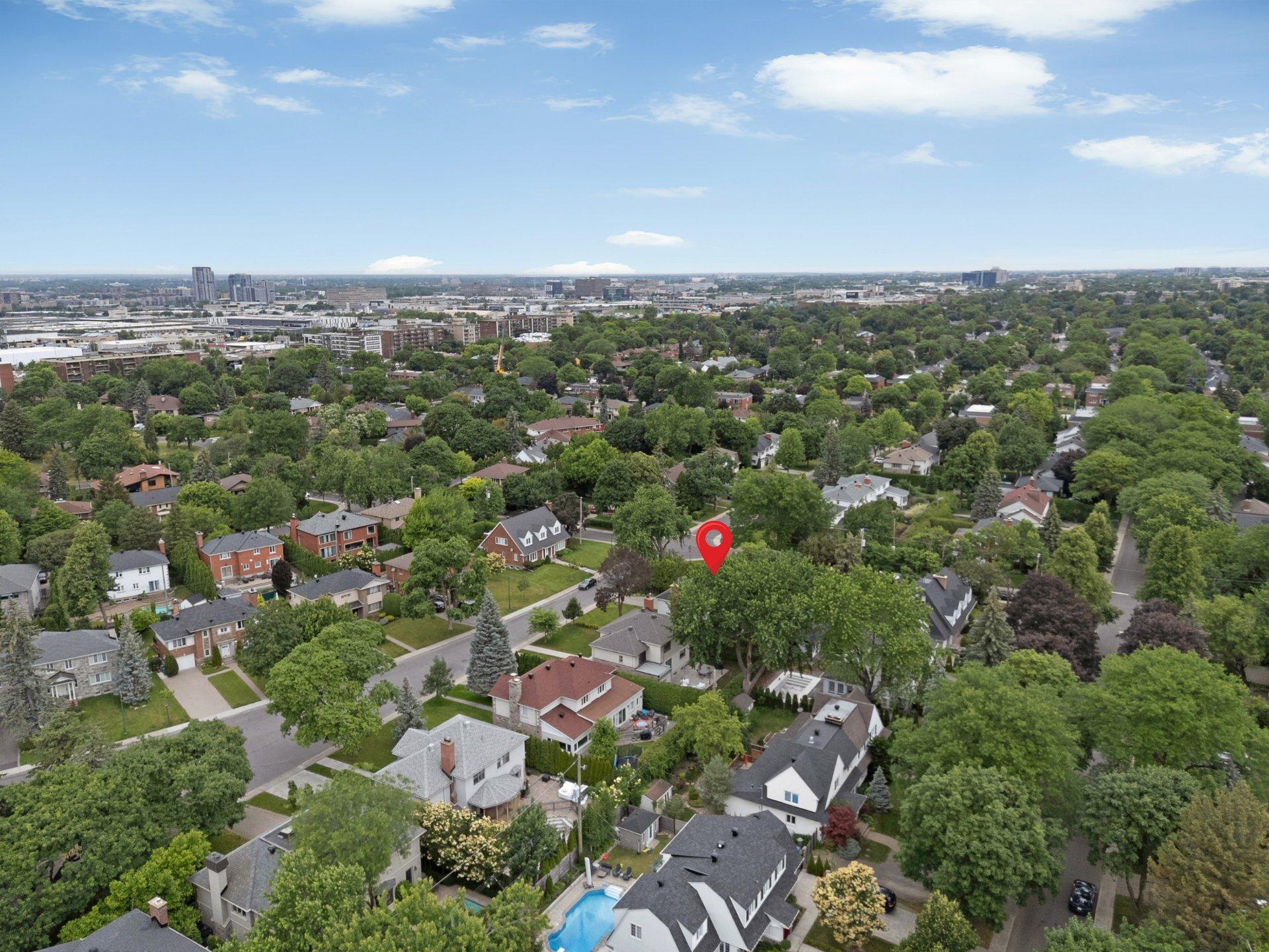 









120


Ch. Strathcona

,
Mont-Royal,




QC
H3R1E6

