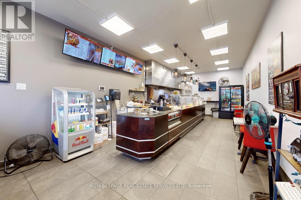 












1176 THE QUEENSWAY

,
Toronto,




Ontario
M8Z1R5


