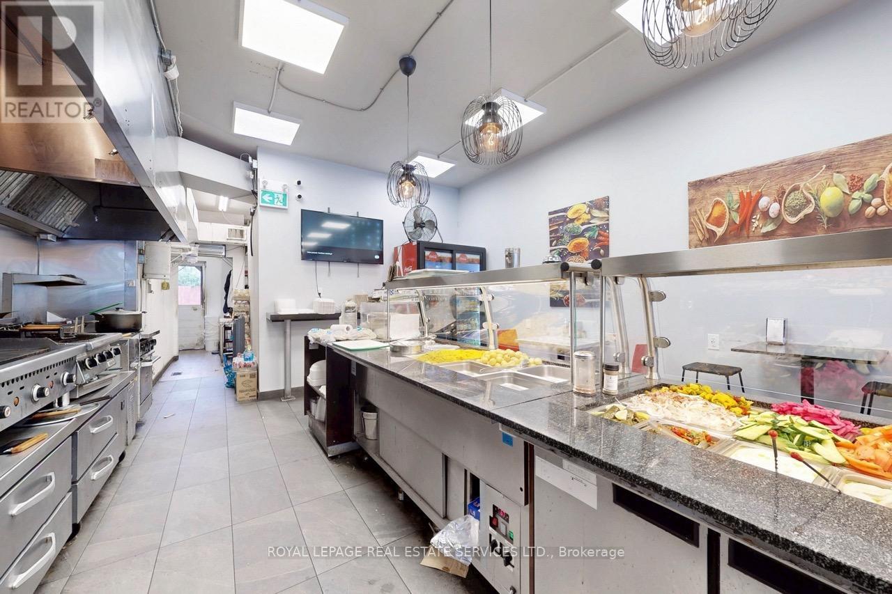 












1176 THE QUEENSWAY

,
Toronto,




Ontario
M8Z1R5

