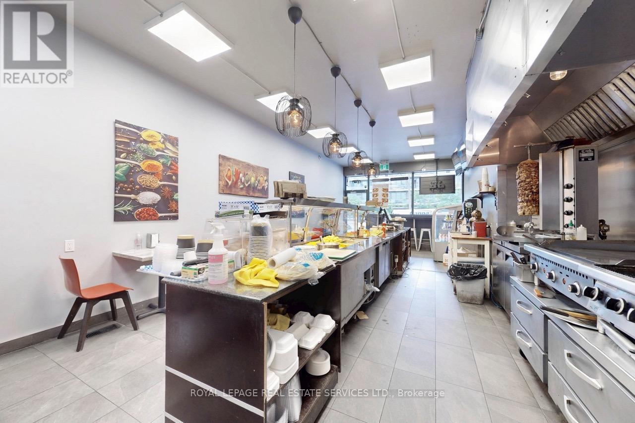 












1176 THE QUEENSWAY

,
Toronto,




Ontario
M8Z1R5

