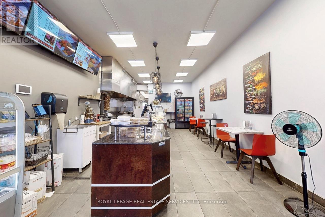 












1176 THE QUEENSWAY

,
Toronto,




Ontario
M8Z1R5

