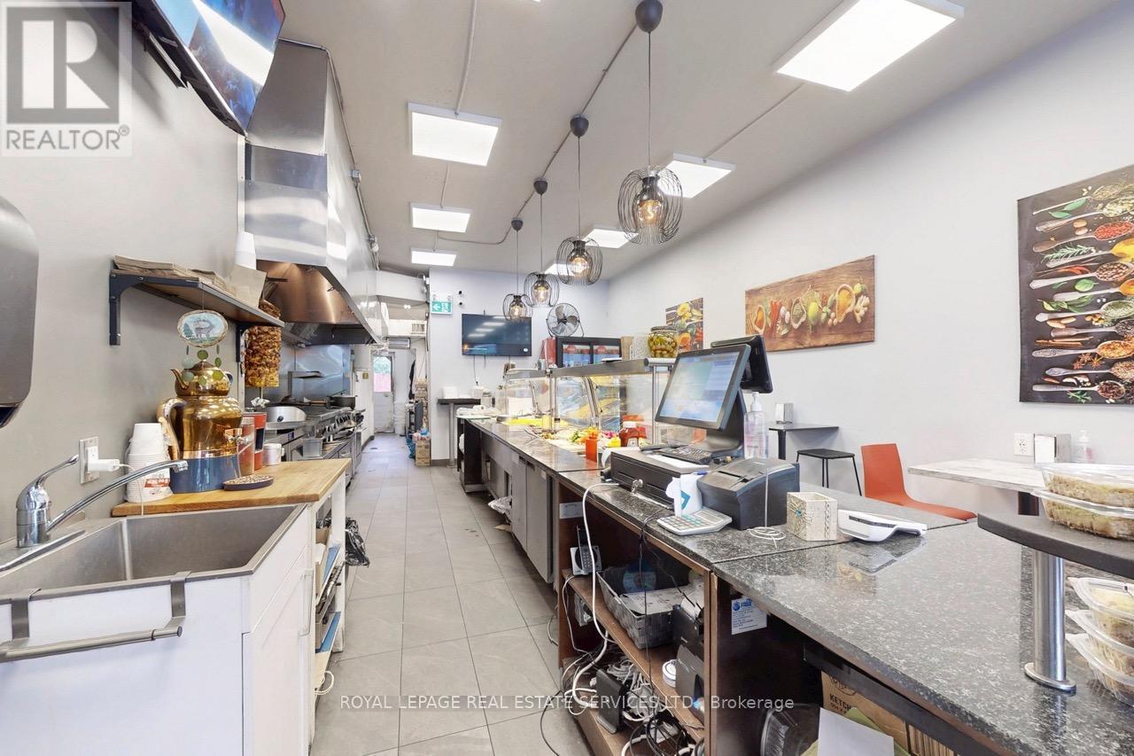 












1176 THE QUEENSWAY

,
Toronto,




Ontario
M8Z1R5

