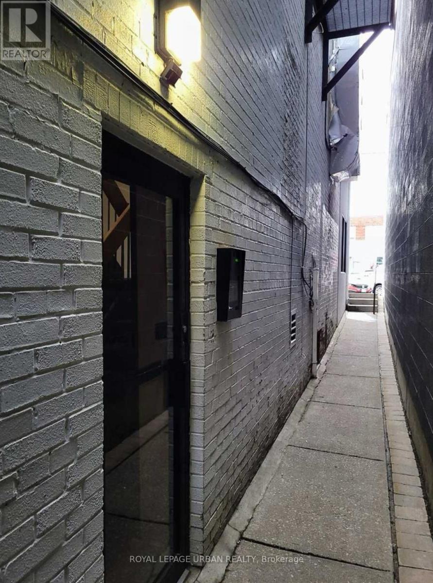 












1 B - 985 COXWELL AVENUE

,
Toronto,




Ontario
M4C3G4

