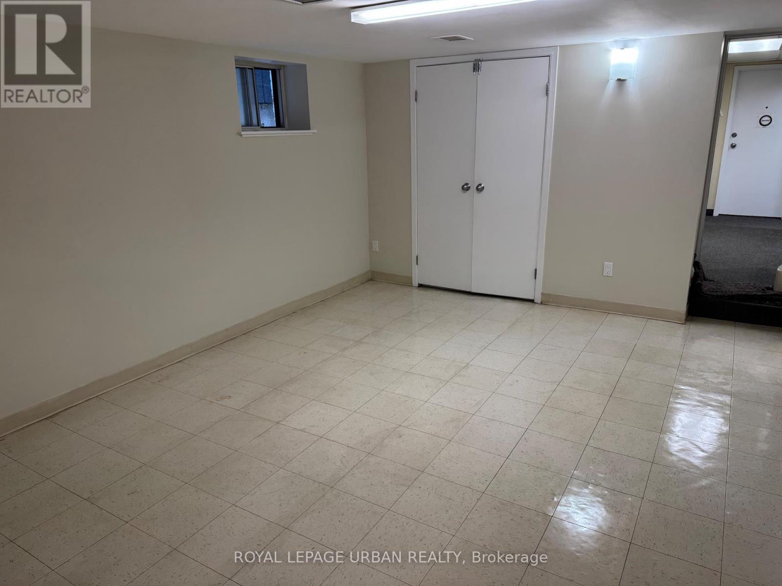 












1 B - 985 COXWELL AVENUE

,
Toronto,




Ontario
M4C3G4

