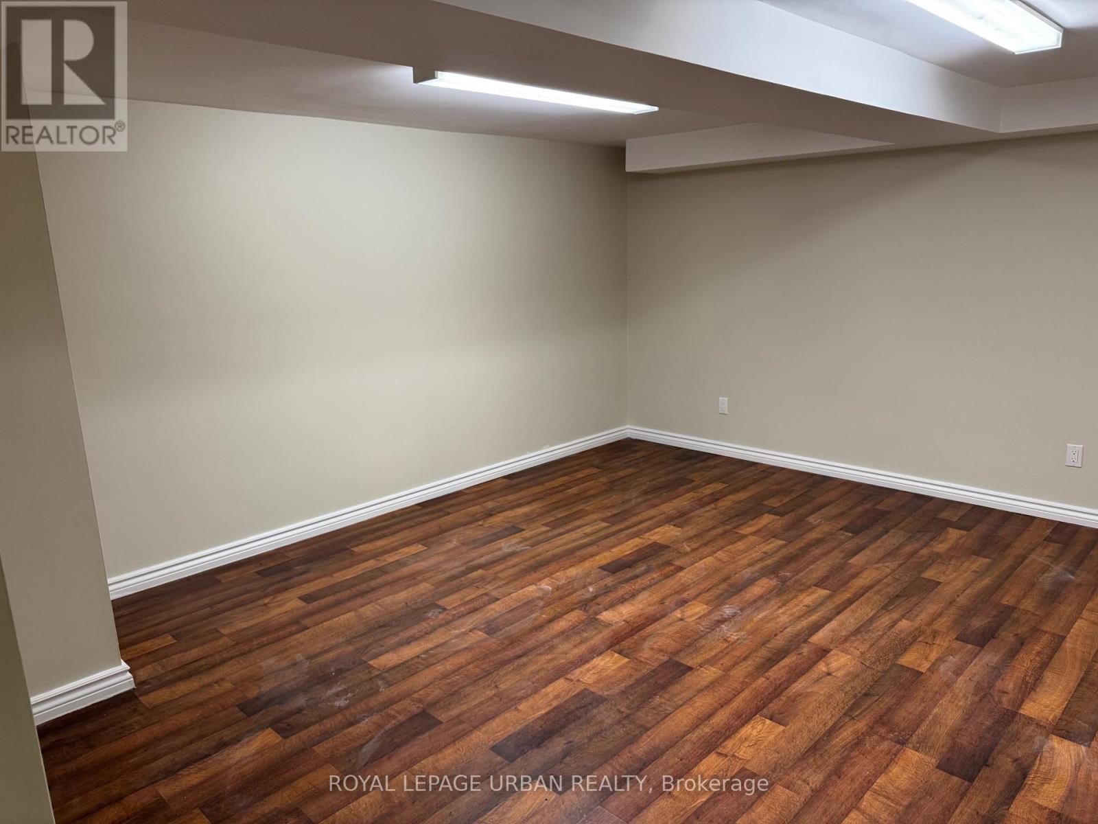 












1 B - 985 COXWELL AVENUE

,
Toronto,




Ontario
M4C3G4

