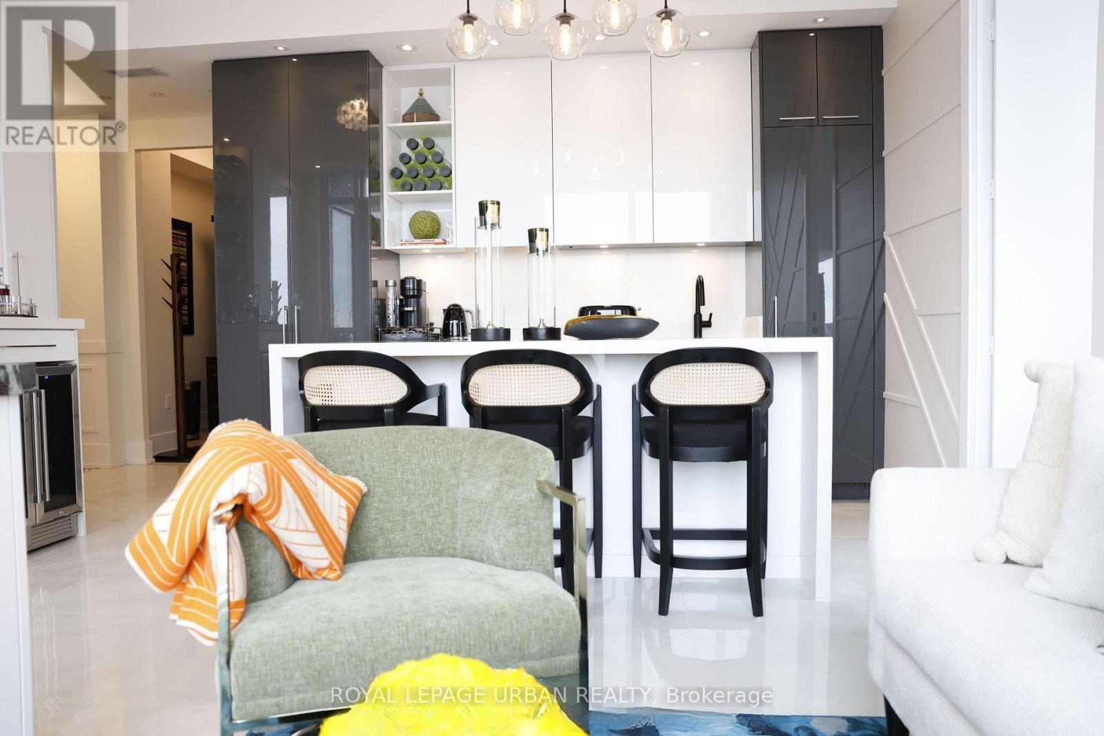 












LPH8 - 1 YORKVILLE AVENUE

,
Toronto,




Ontario
M4W1L1

