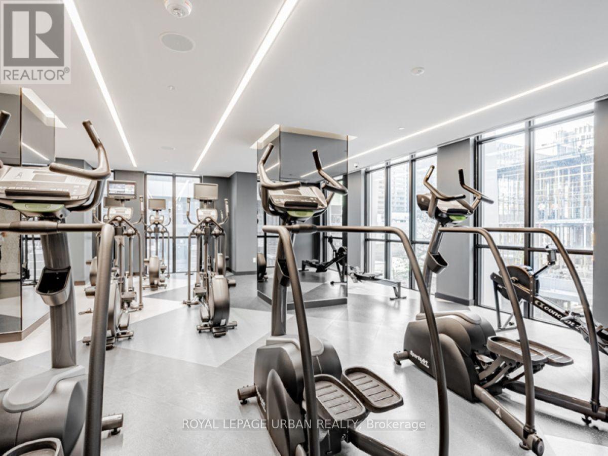 












LPH8 - 1 YORKVILLE AVENUE

,
Toronto,




Ontario
M4W1L1

