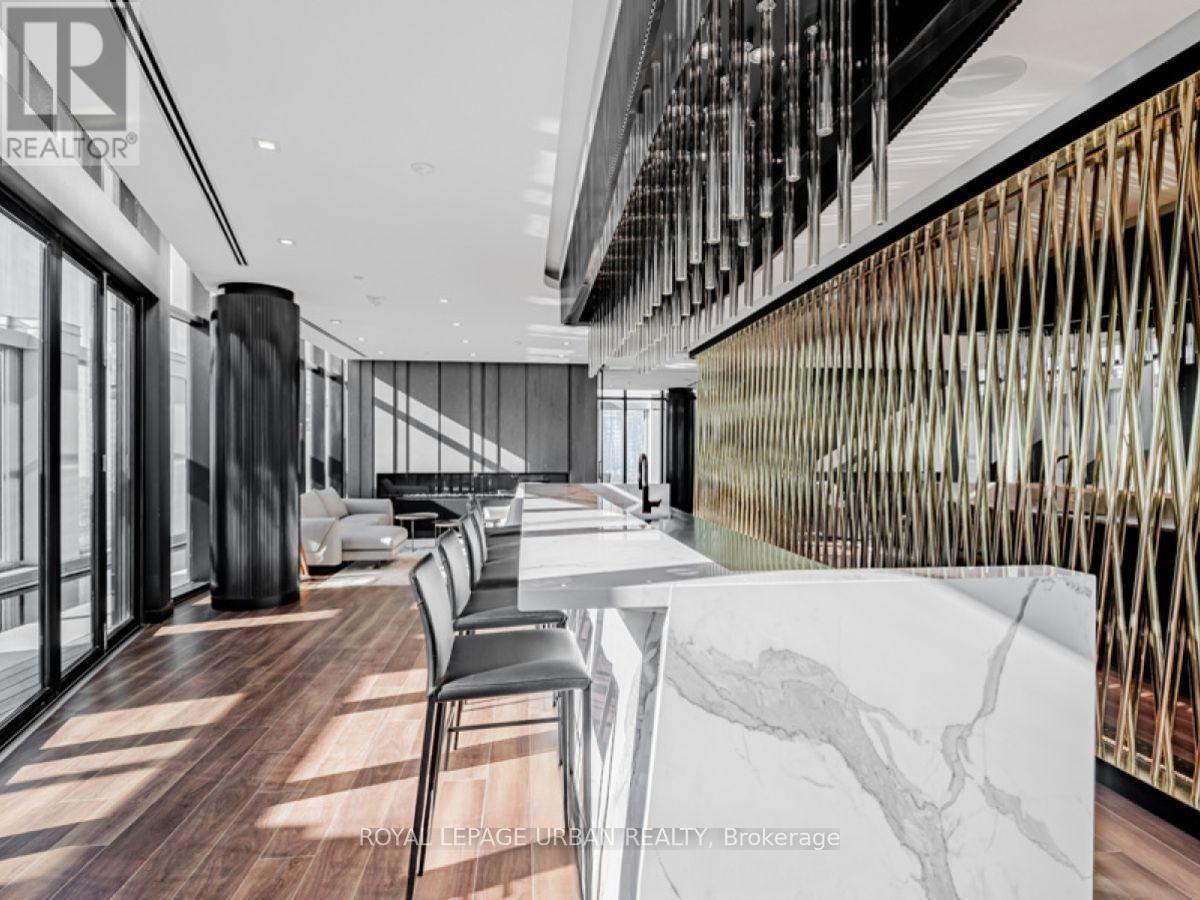 












LPH8 - 1 YORKVILLE AVENUE

,
Toronto,




Ontario
M4W1L1

