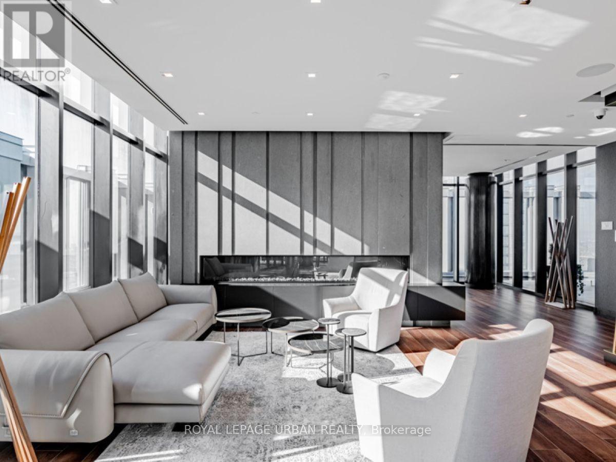 












LPH8 - 1 YORKVILLE AVENUE

,
Toronto,




Ontario
M4W1L1

