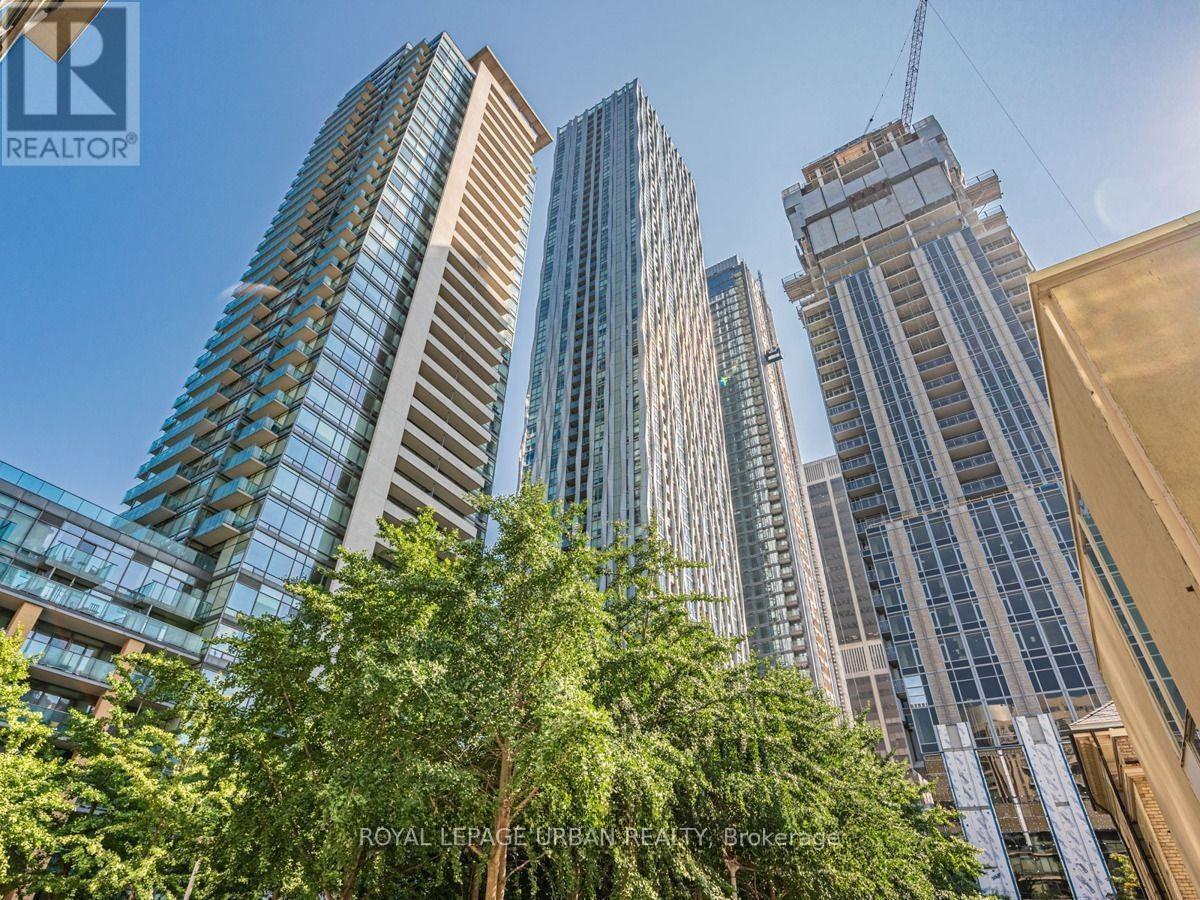 












LPH8 - 1 YORKVILLE AVENUE

,
Toronto,




Ontario
M4W1L1

