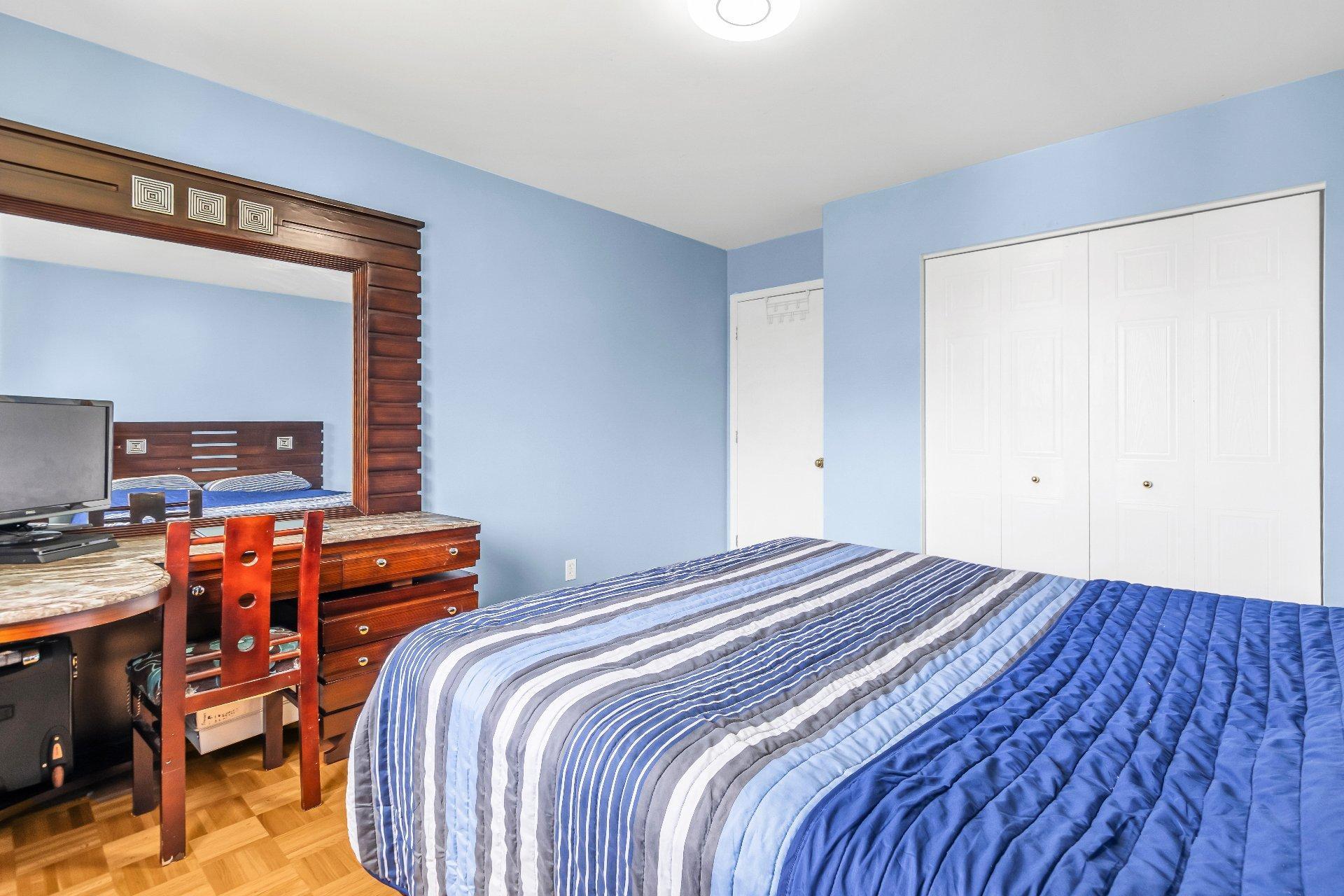 









5018


Rue Périard

,
Montréal (Pierrefonds-Roxboro),




QC
H9J4E2

