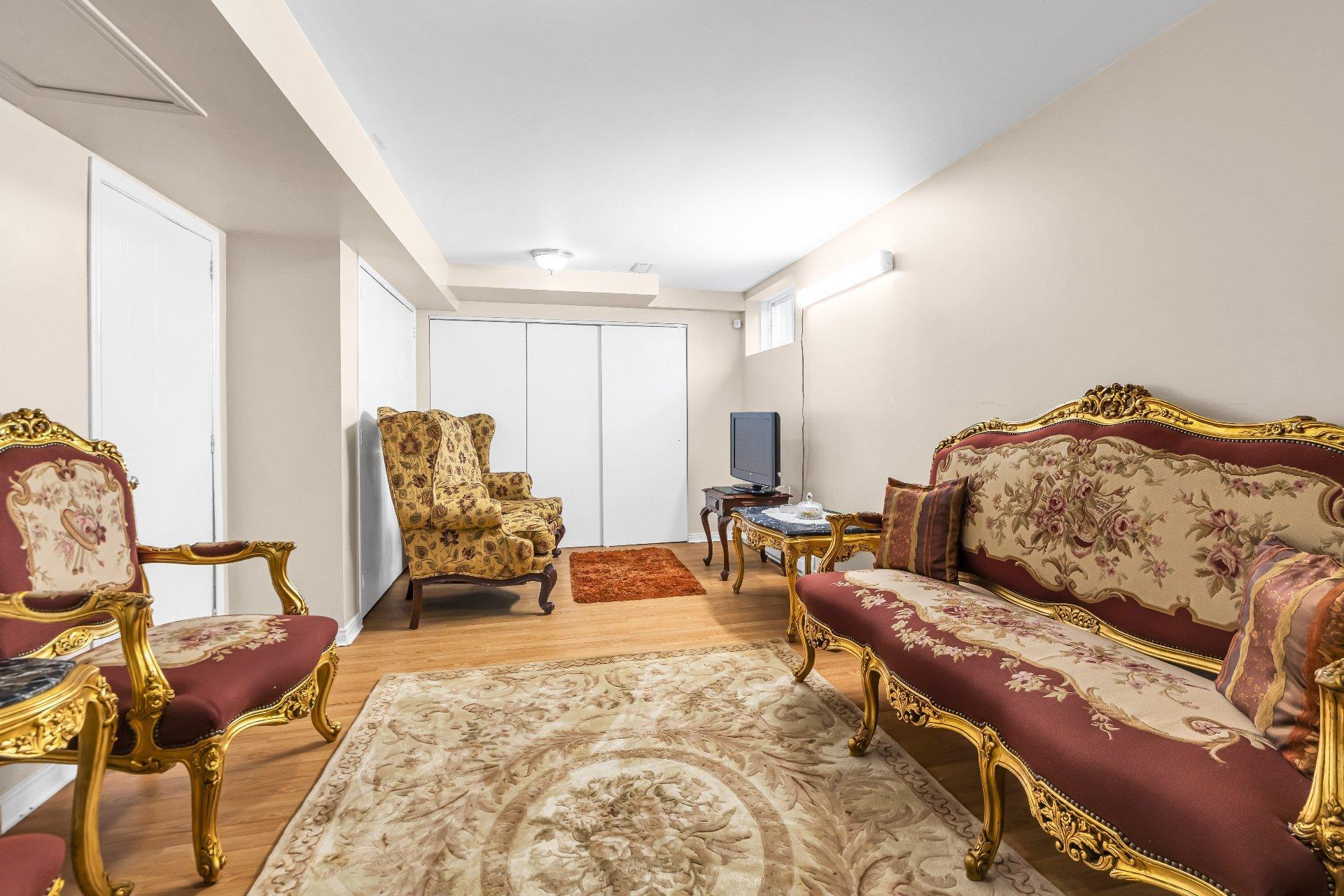 









5018


Rue Périard

,
Montréal (Pierrefonds-Roxboro),




QC
H9J4E2

