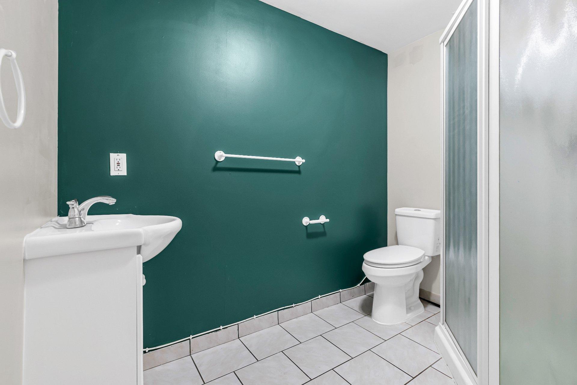 









5018


Rue Périard

,
Montréal (Pierrefonds-Roxboro),




QC
H9J4E2


