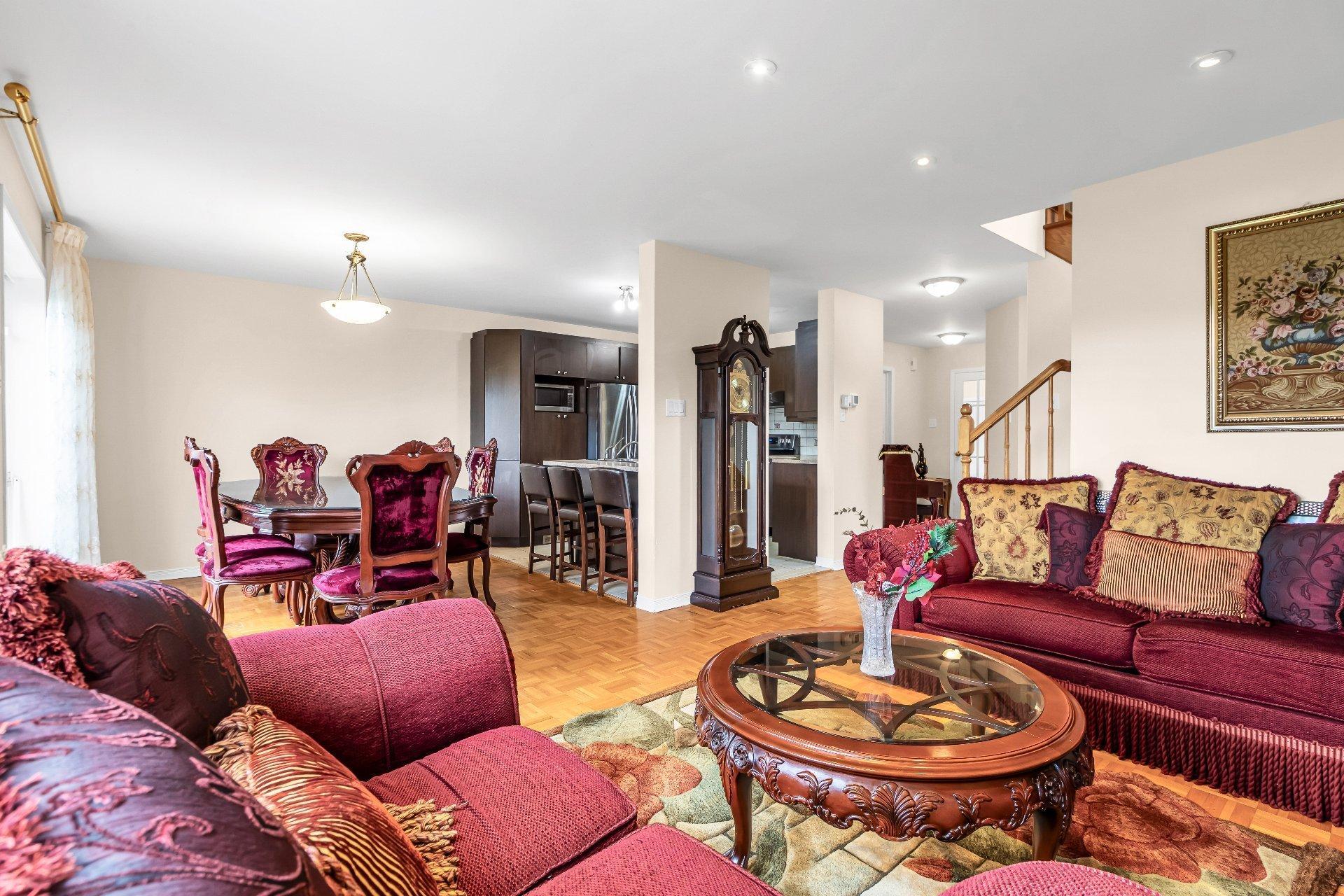 









5018


Rue Périard

,
Montréal (Pierrefonds-Roxboro),




QC
H9J4E2

