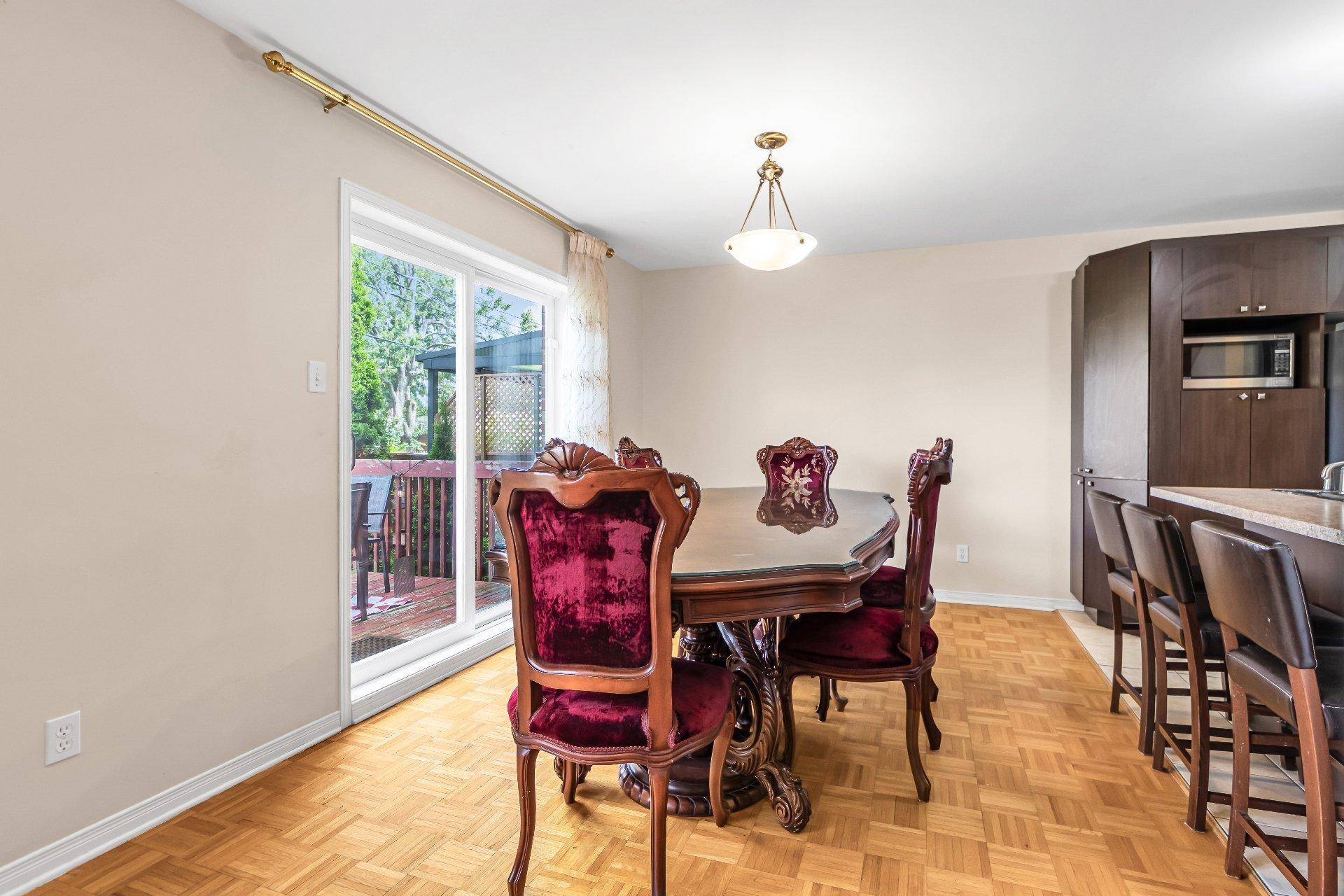 









5018


Rue Périard

,
Montréal (Pierrefonds-Roxboro),




QC
H9J4E2

