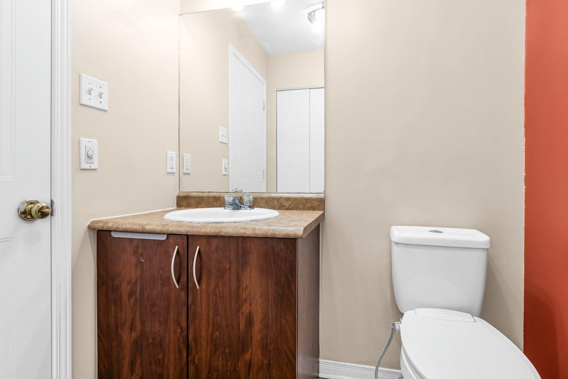 









5018


Rue Périard

,
Montréal (Pierrefonds-Roxboro),




QC
H9J4E2

