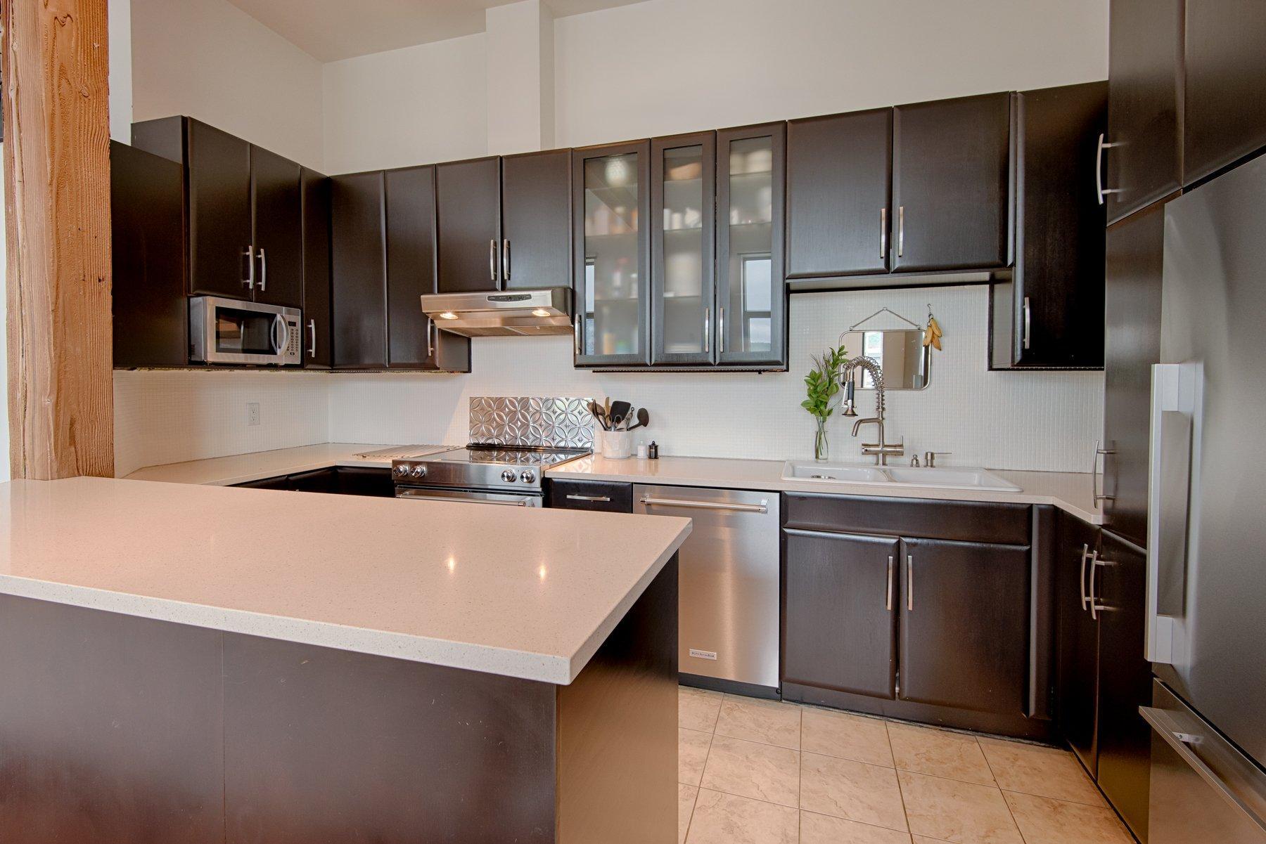 









1790


Rue du Canal

, 404,
Montréal (Le Sud-Ouest),




QC
H3K3E6

