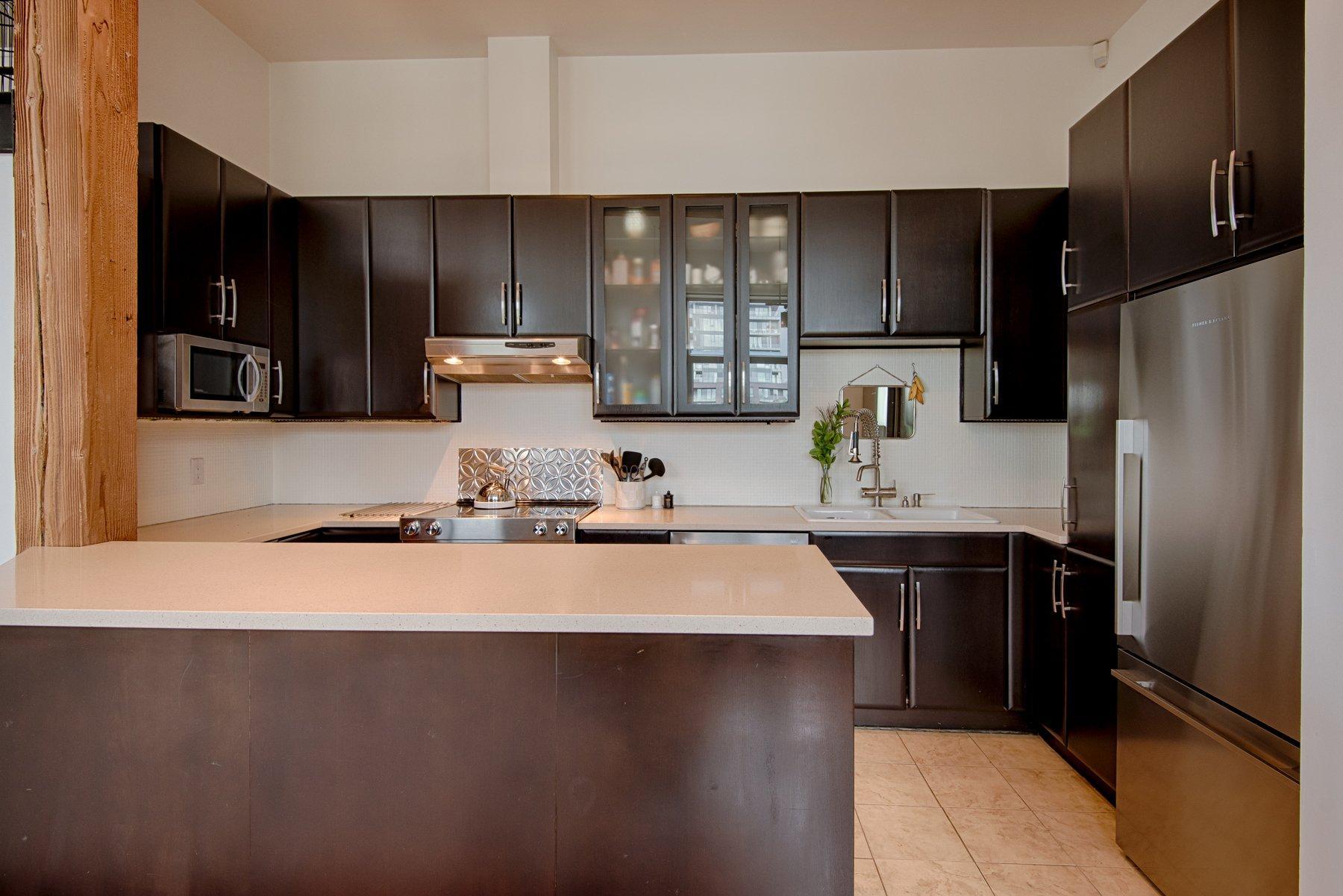









1790


Rue du Canal

, 404,
Montréal (Le Sud-Ouest),




QC
H3K3E6

