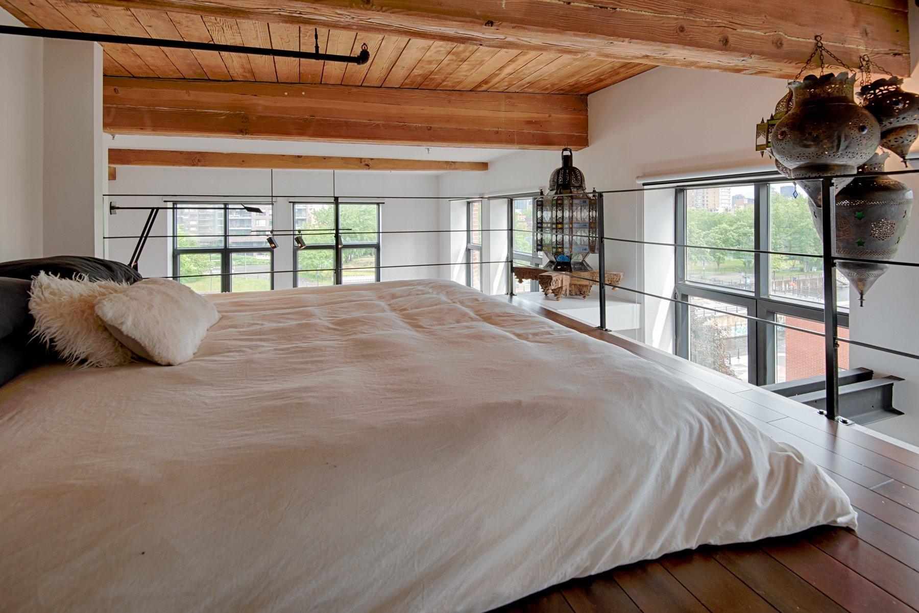 









1790


Rue du Canal

, 404,
Montréal (Le Sud-Ouest),




QC
H3K3E6

