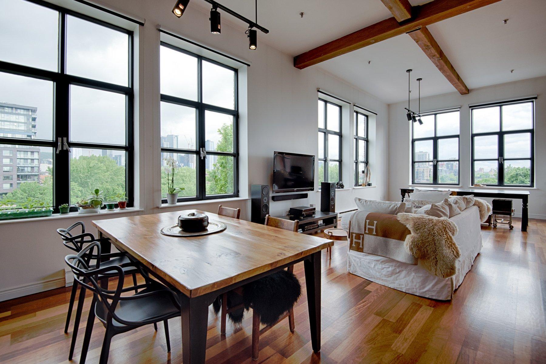 









1790


Rue du Canal

, 404,
Montréal (Le Sud-Ouest),




QC
H3K3E6

