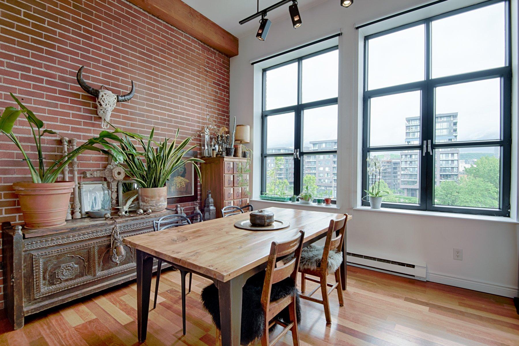 









1790


Rue du Canal

, 404,
Montréal (Le Sud-Ouest),




QC
H3K3E6

