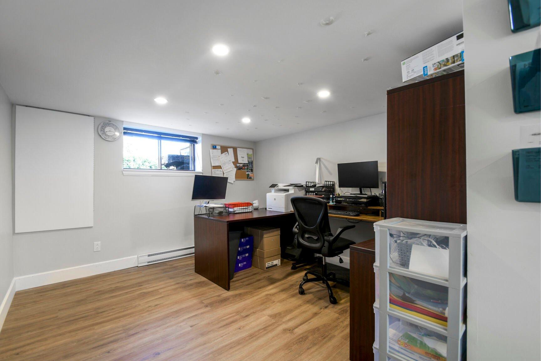 









26


2e Avenue N.

,
Montréal (Pierrefonds-Roxboro),




QC
H8Y2L2

